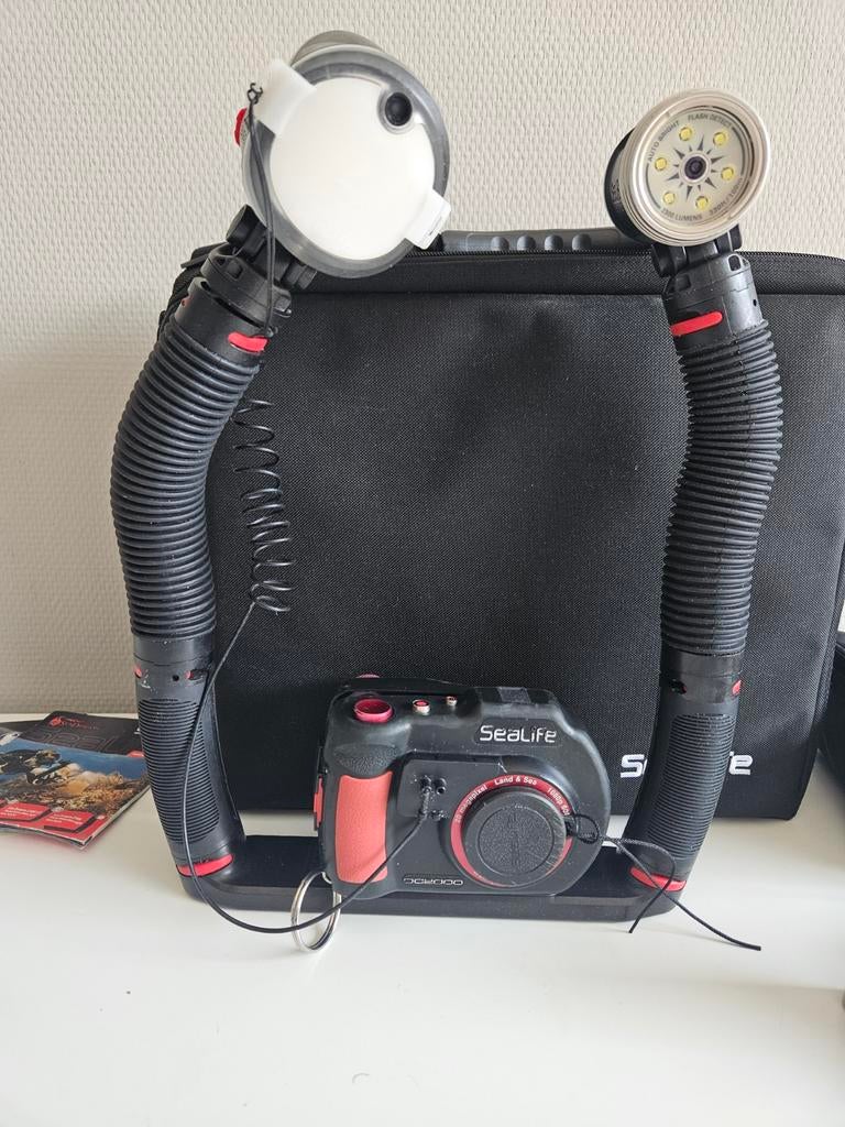Complete Sealife DC2000 Duikcamera Set met Lamp en Flitser, Audio, Tv en Foto, Fotografie | Onderwatercamera's, Gebruikt, Complete set