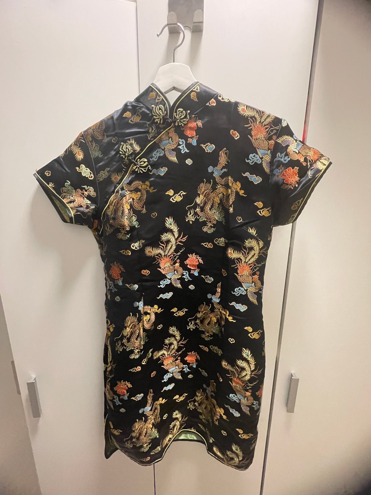 Chinese qipao, Ophalen of Verzenden, Zo goed als nieuw, Maat 42/44 (L), Zwart