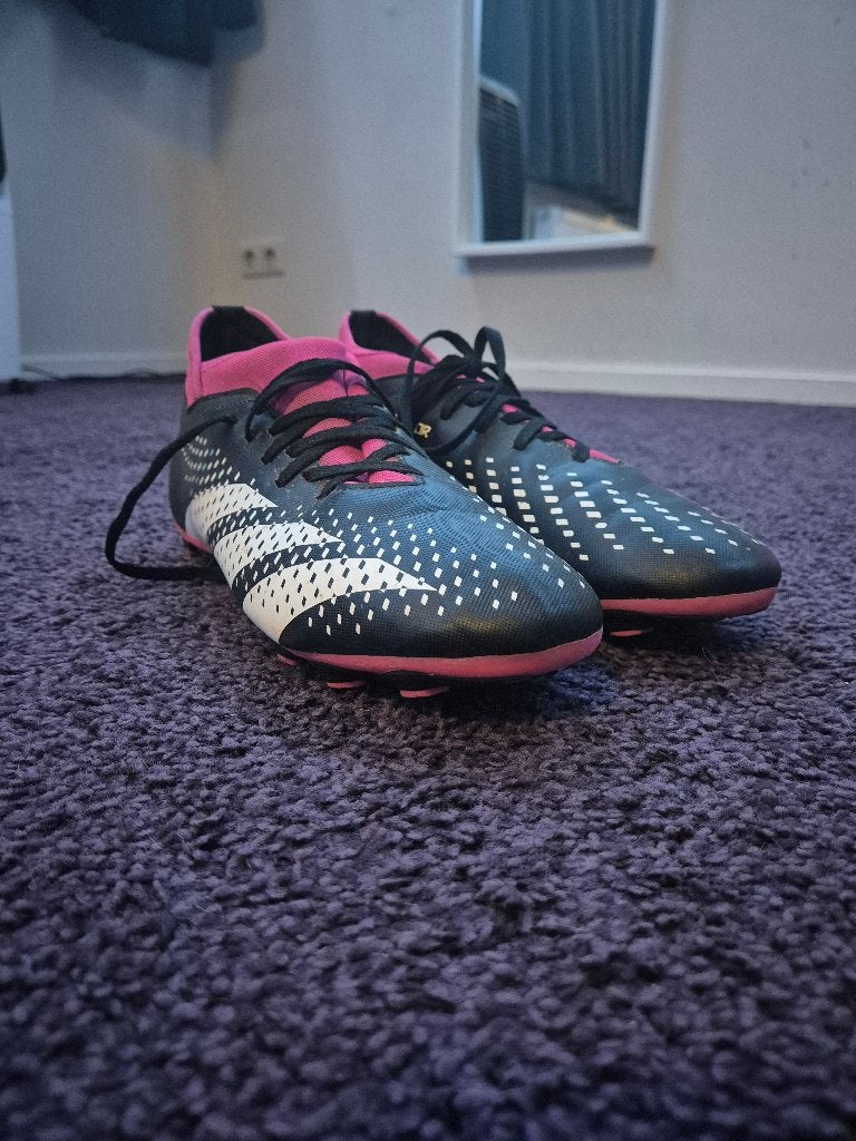 Adidas Predator Freak.4 FxG - Zwart/Roze - Maat [43⅓], Ophalen, Adidas, Gedragen, Sportschoenen