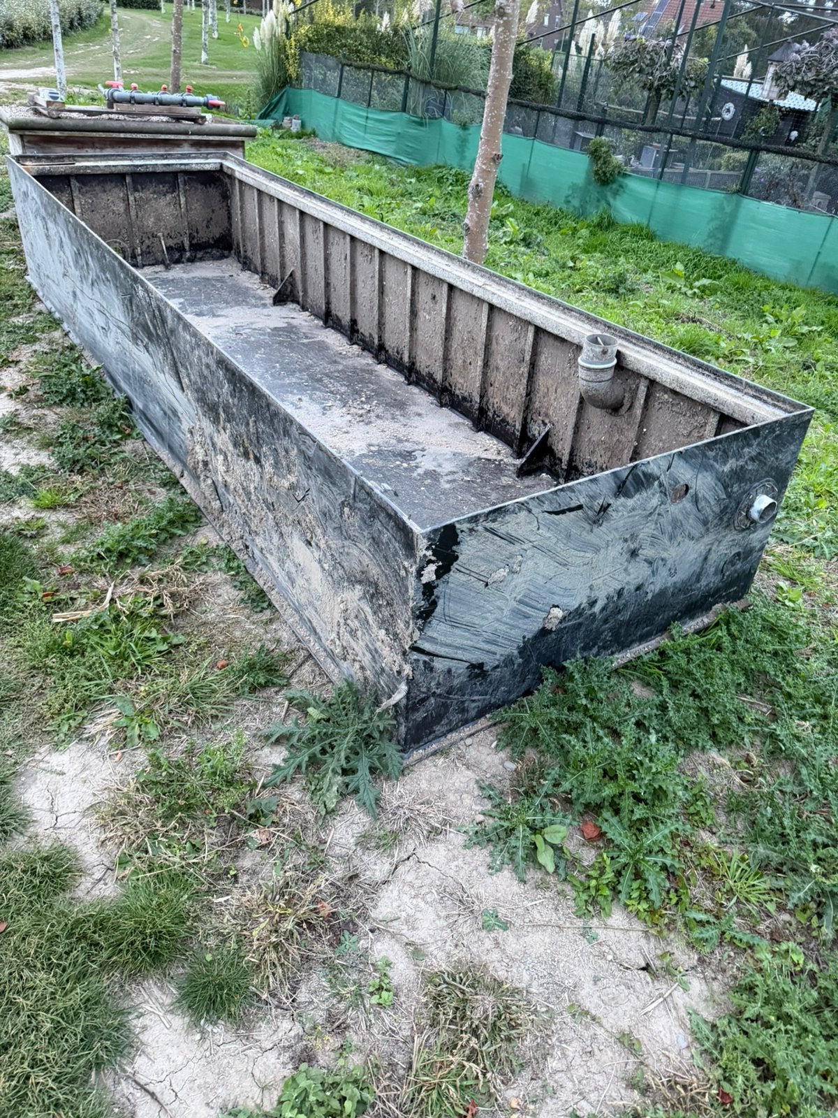 Hdpe vijverbak  nu 500 euro, Ophalen