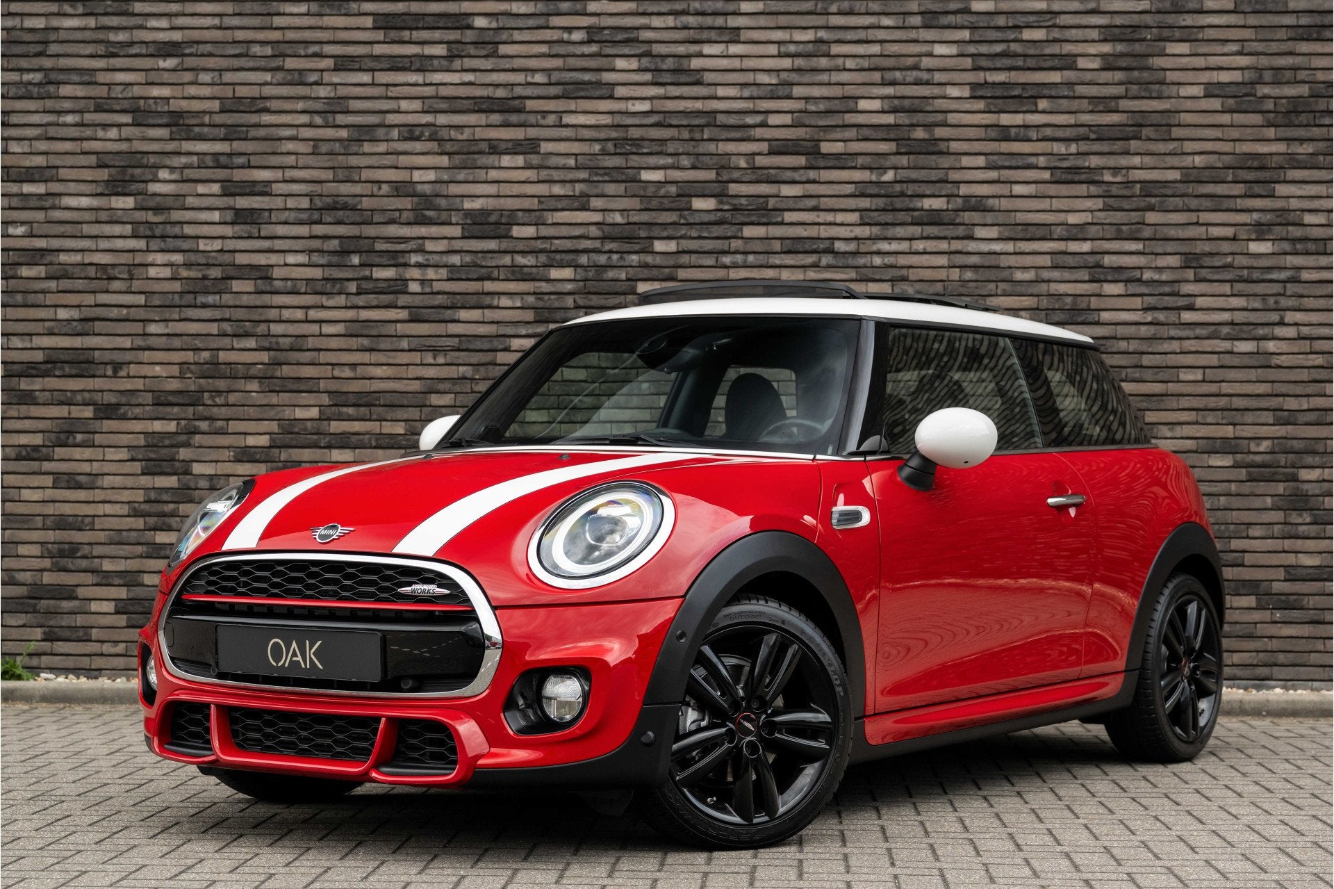 MINI 3-deurs 1.5 Cooper | JCW-Trim | Navigatie | Panorama |, Auto's, 136 pk, Gebruikt, 4 stoelen, Alcantara