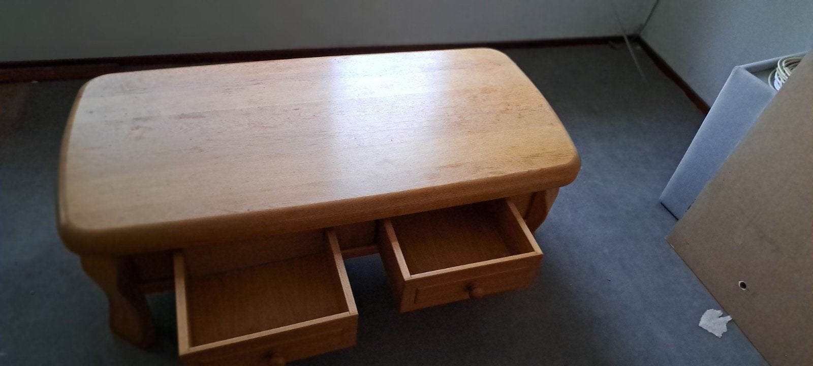 Houten salontafel met lades, Huis en Inrichting, Tafels | Salontafels, Ophalen, Gebruikt, 100 tot 150 cm, 50 tot 100 cm