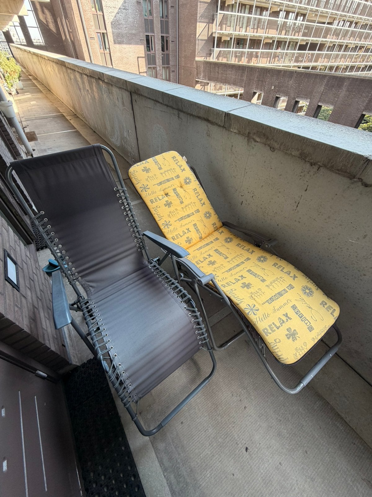 Balcony lounge chairs, Ophalen, Zo goed als nieuw, Plastic, Inklapbaar