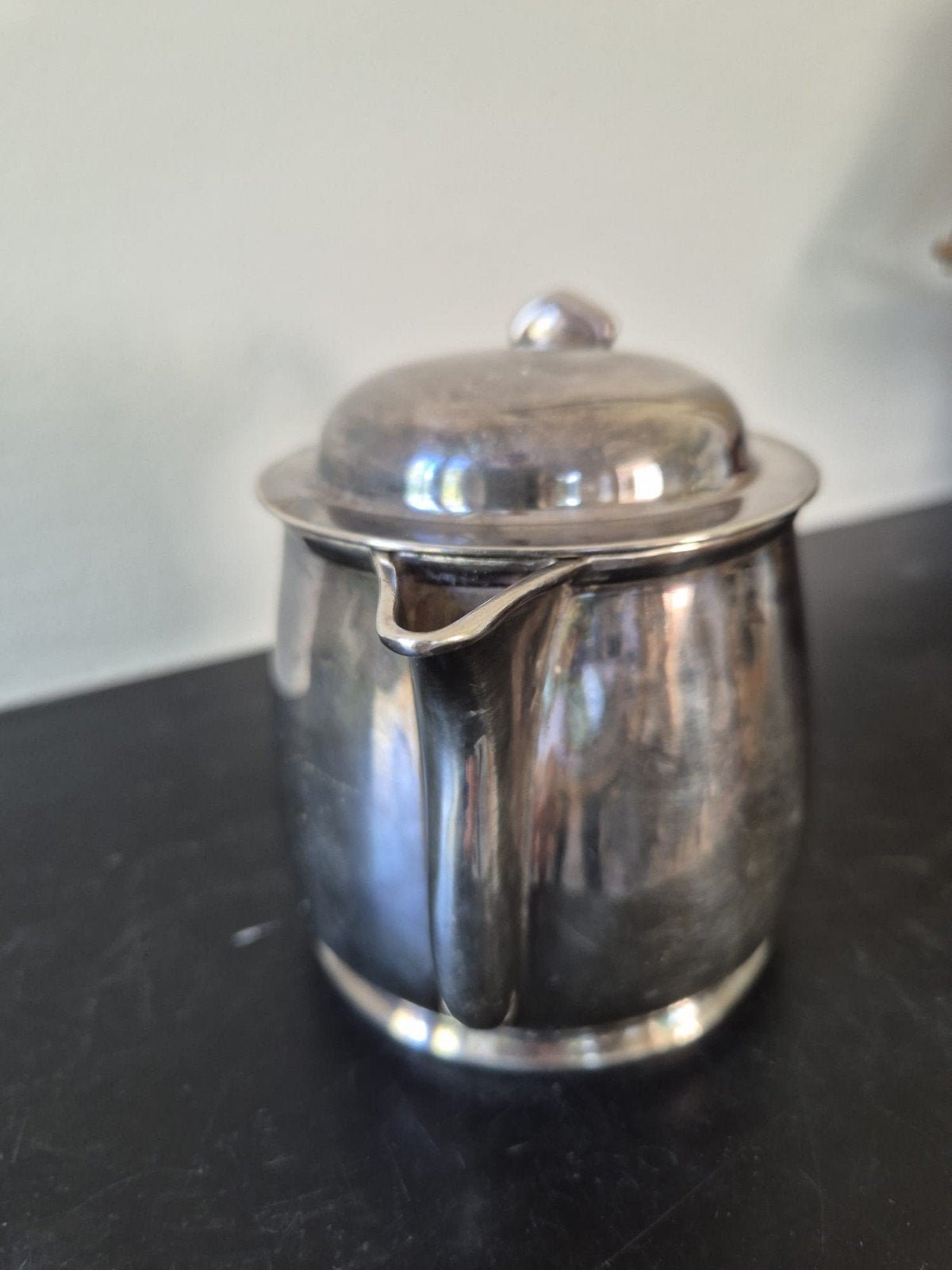 Theekannetje mokka of koffie van ca. 1927 materiaal EPNS
met, Ophalen of Verzenden, Kan
