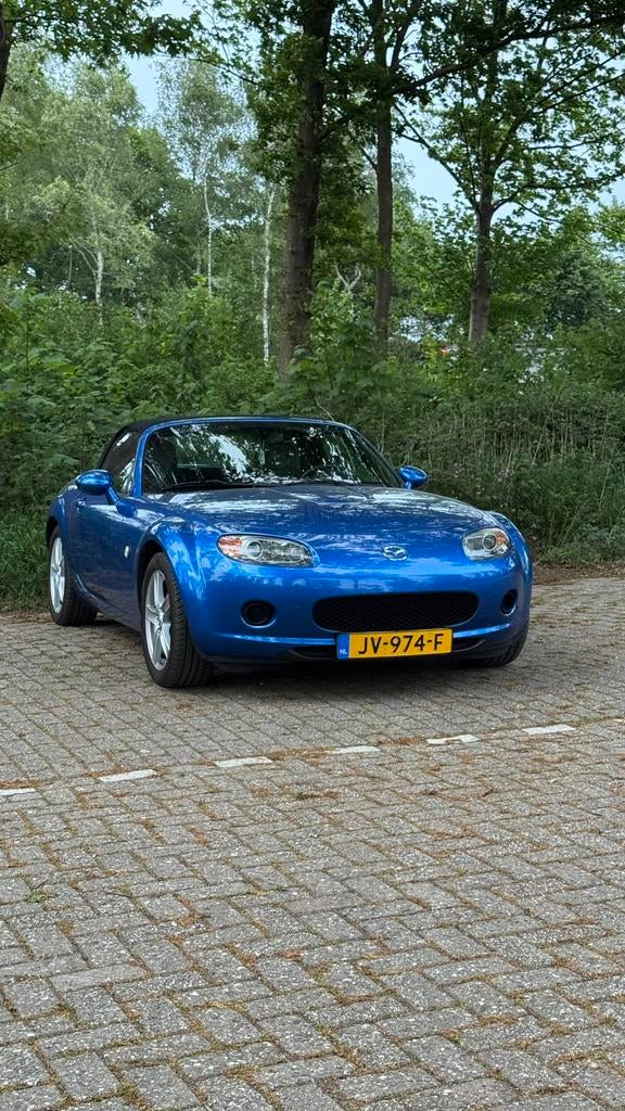 Mazda MX-5 1.8 exclusive, sportuitlaat, verlaagd, erg netjes, Auto's, Achterwielaandrijving, Zwart, 4 cilinders, Cabriolet