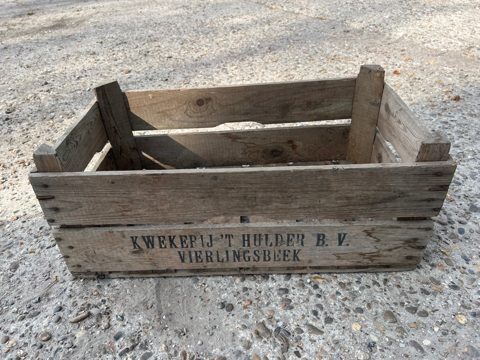 Vintage houten krat van Kwekerij 't Hulder B.V. Vierlingsbee, Ophalen, Gebruikt, 50 tot 75 cm, Minder dan 35 cm