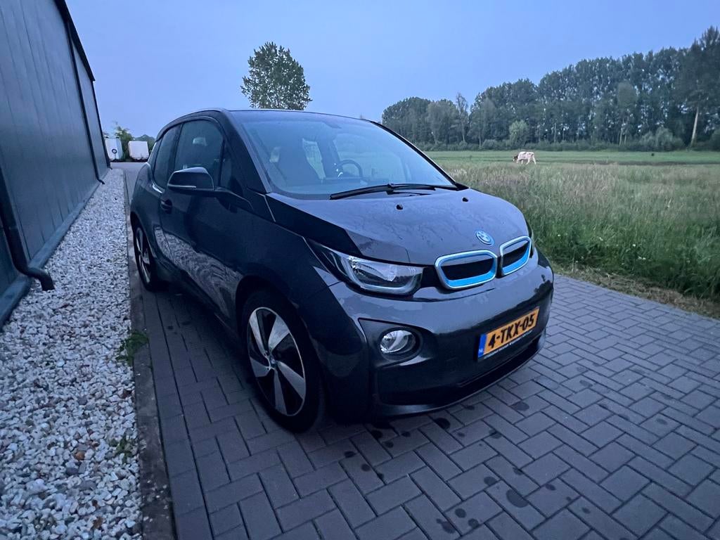 BMW i3 2014 Grijs Nieuwe APK, Auto's, BMW, Automaat, Achterwielaandrijving, 4 stoelen, Elektrisch