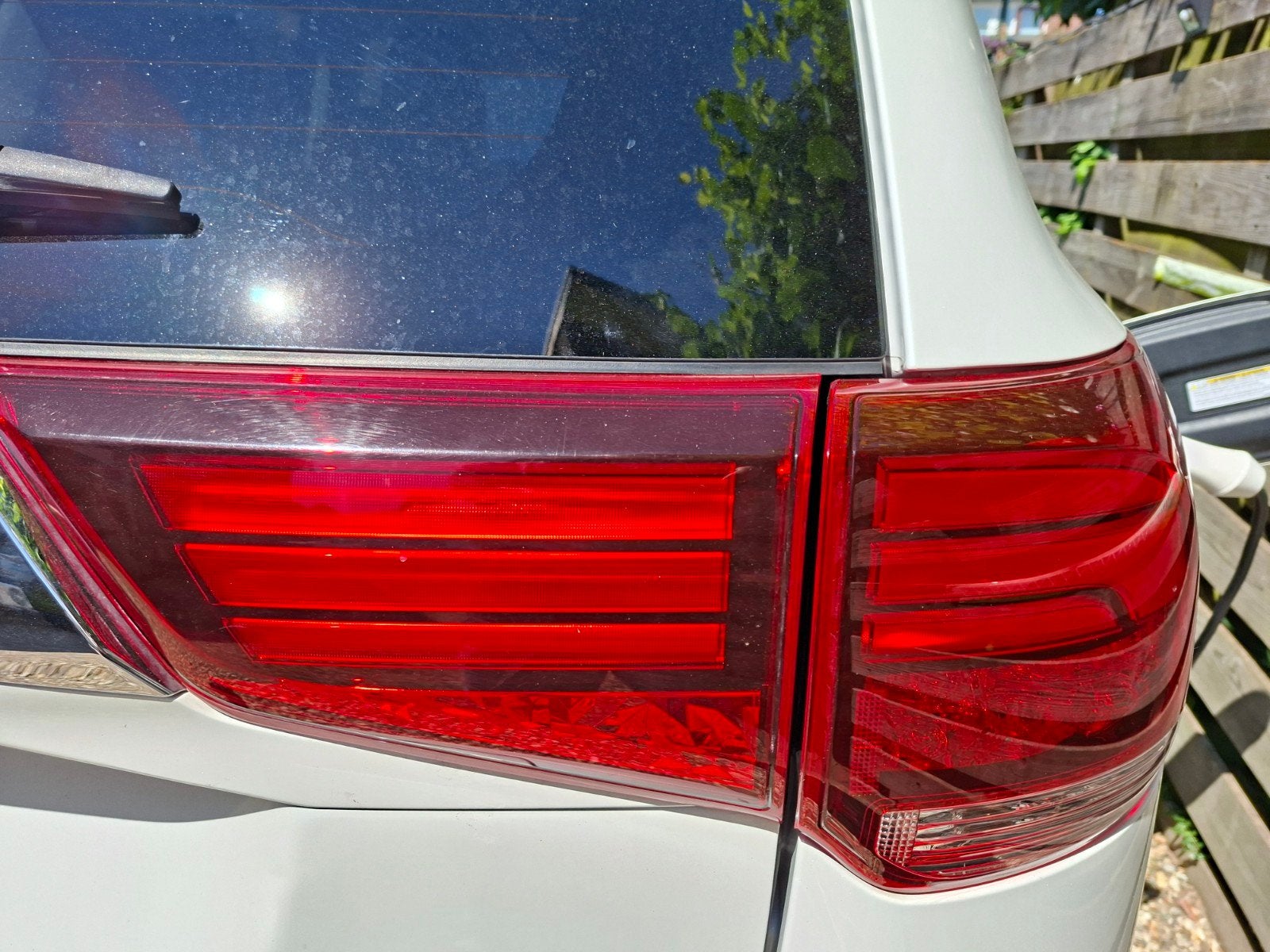 Achterlicht rechts mitsubishi outlander hybride 2017, Auto-onderdelen, Verlichting, Ophalen of Verzenden, Mitsubishi