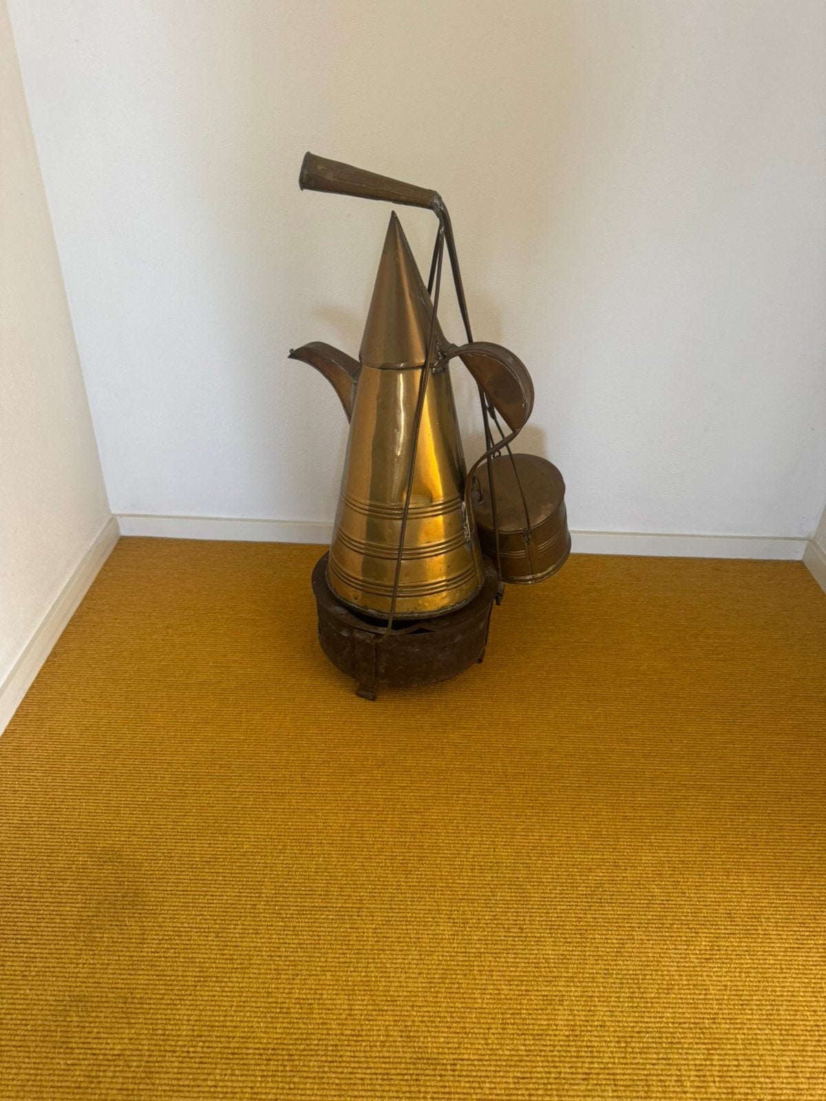 Antieke messing dallah (Arabische koffiepot) , Kenia, Ophalen, Koper