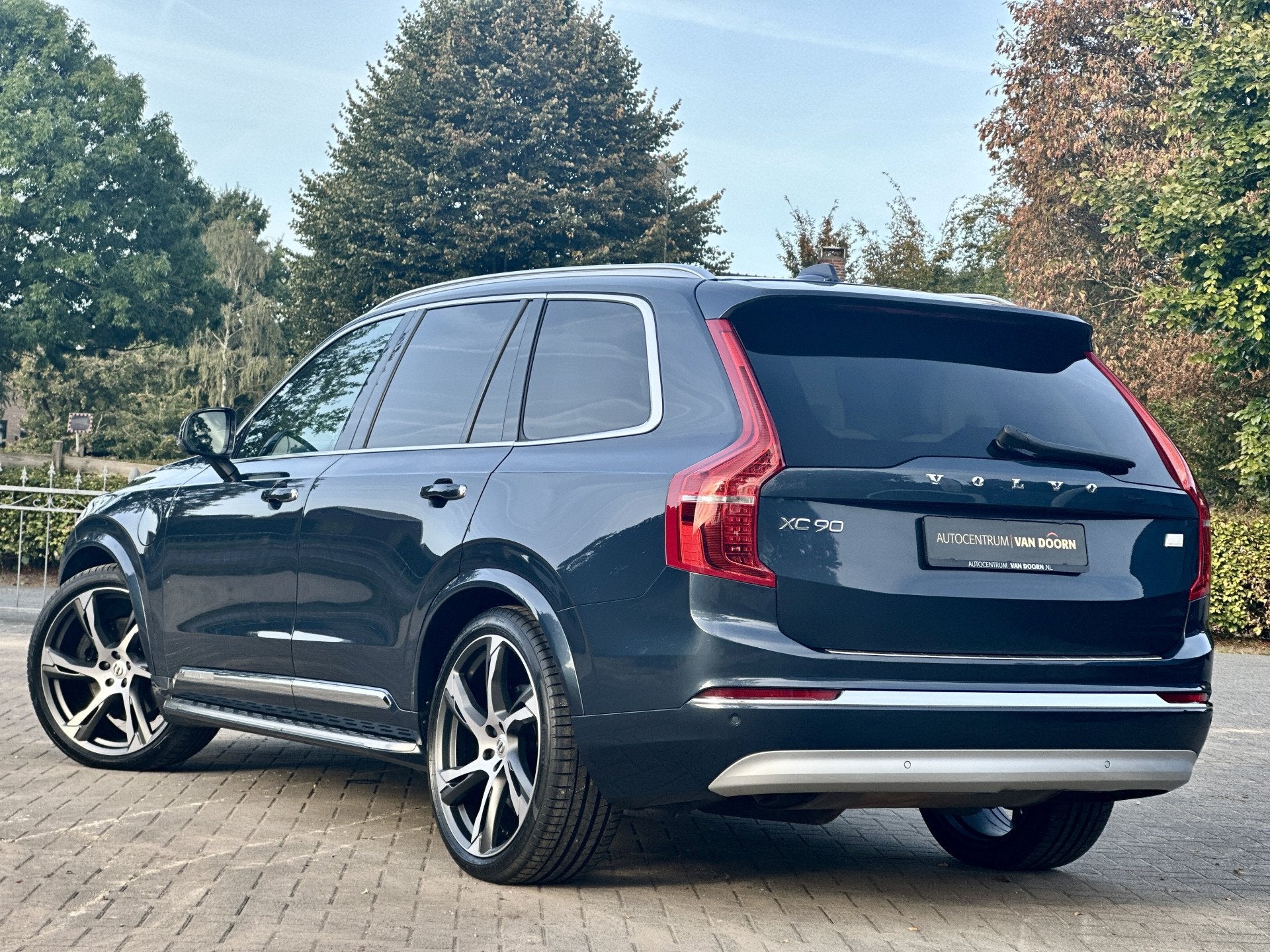 Volvo XC90 2.0 T8 Plug-in hybrid AWD | Long Range | Panorama, 145 pk, Gebruikt, 4 cilinders, 1969 cc