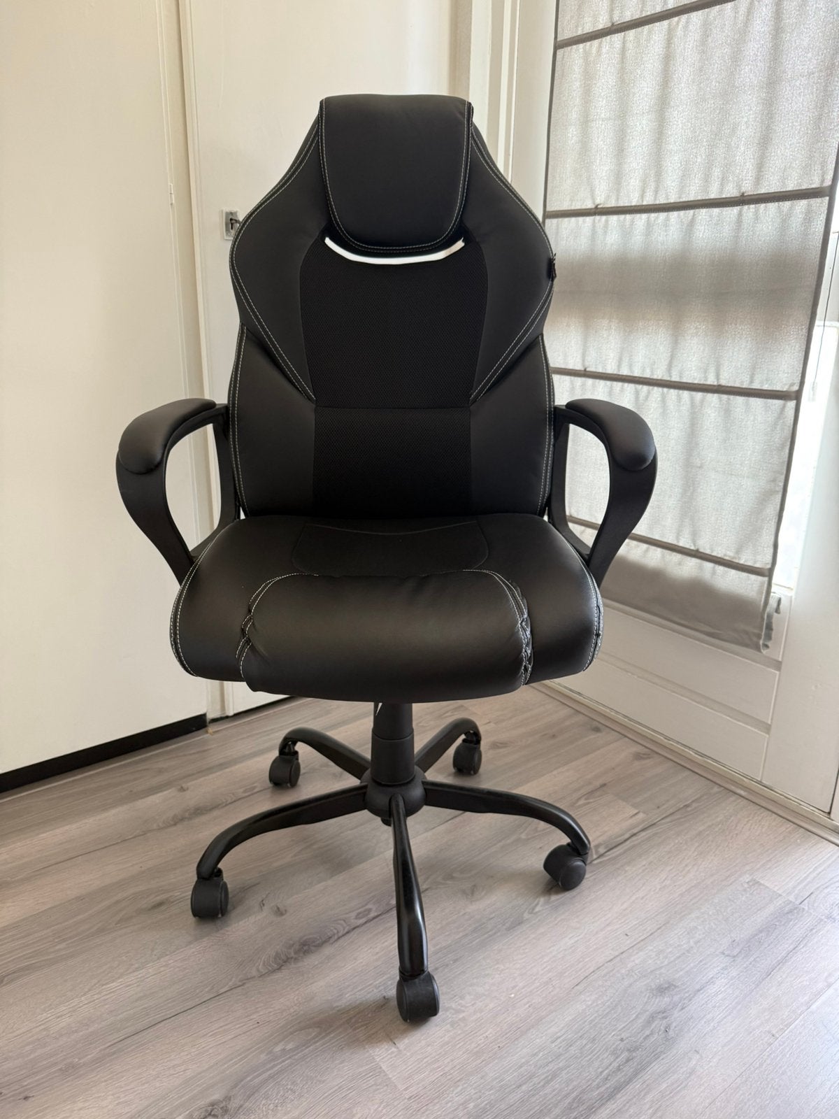 Zwarte ergonomische bureau stoel, Ophalen, Zo goed als nieuw, Zwart
