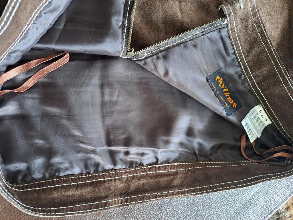 Bruin doorgestikt leren rokje maat 42, Kleding | Dames, Rokken, Ophalen of Verzenden