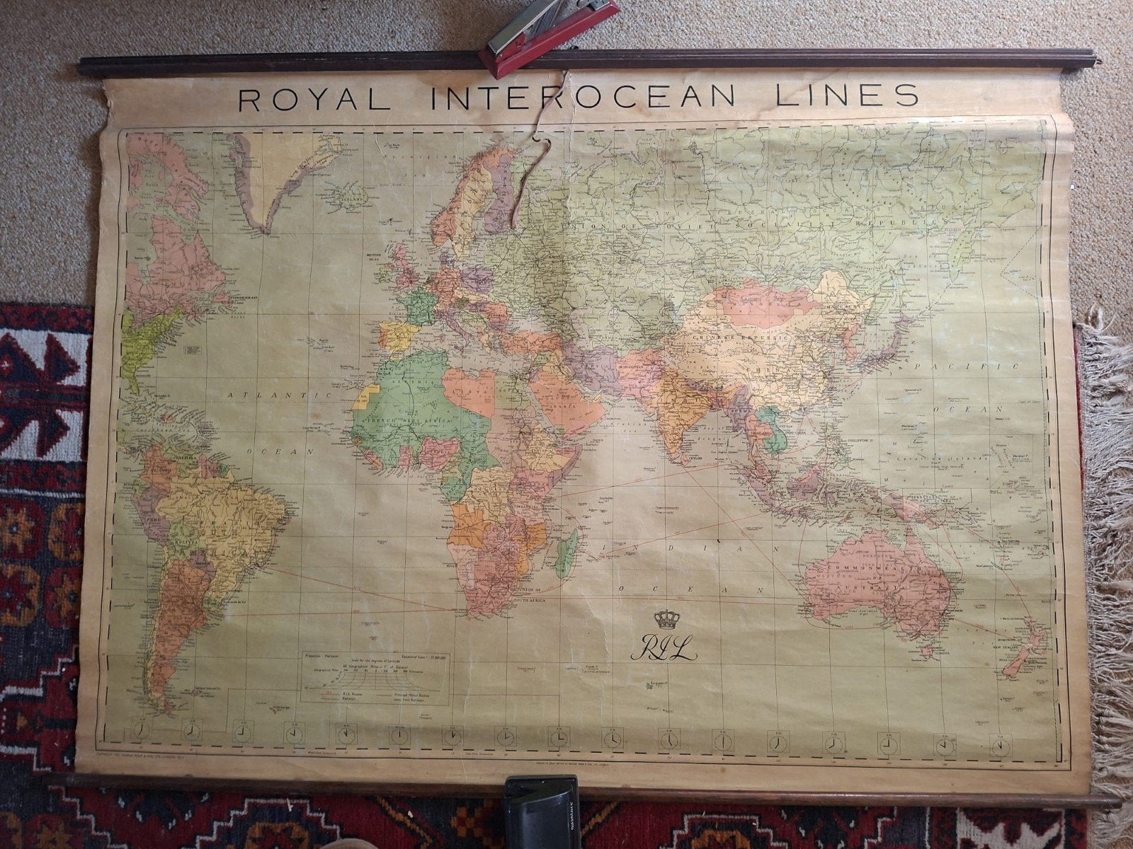 Vintage Wereldkaart Royal Interocean Lines, Gelezen, Ophalen of Verzenden, Landkaart, 1800 tot 2000