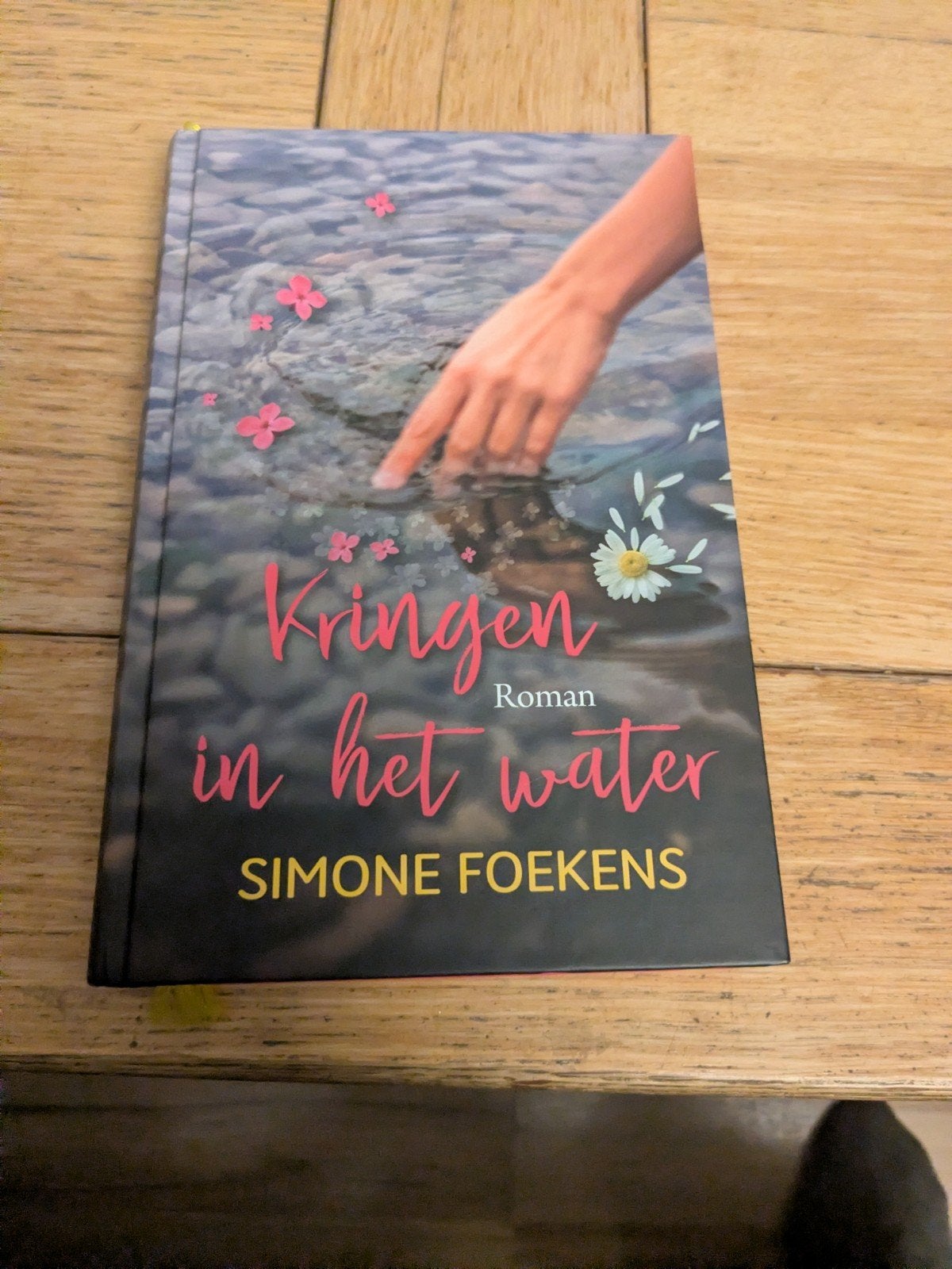 Simone Foekens - Kringen in het water, Boeken, Simone Foekens, Noord-Brabant, Ophalen of Verzenden, Zo goed als nieuw