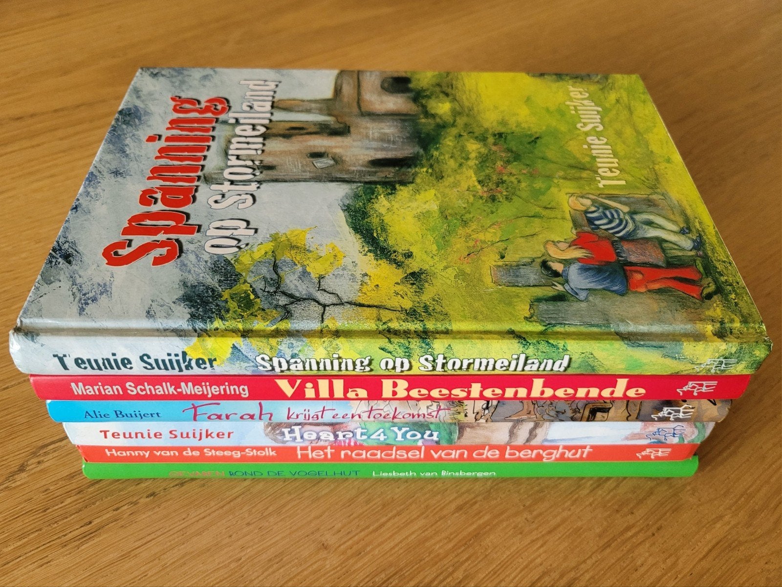 VOORDEEL LEESPAKKET 📚 6 christelijke kinderboeken, IZGS €10, Boeken, Ophalen of Verzenden, Gelezen, Fictie algemeen