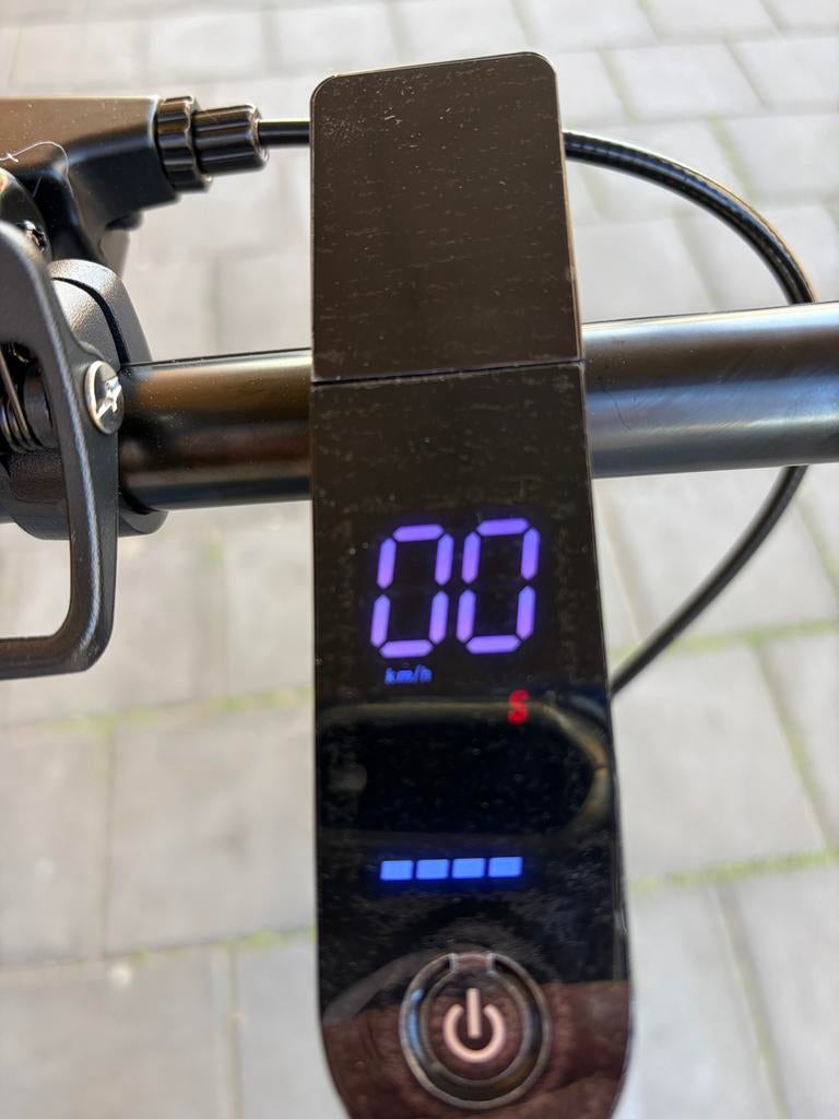 Electriche step, Ophalen of Verzenden, Zo goed als nieuw