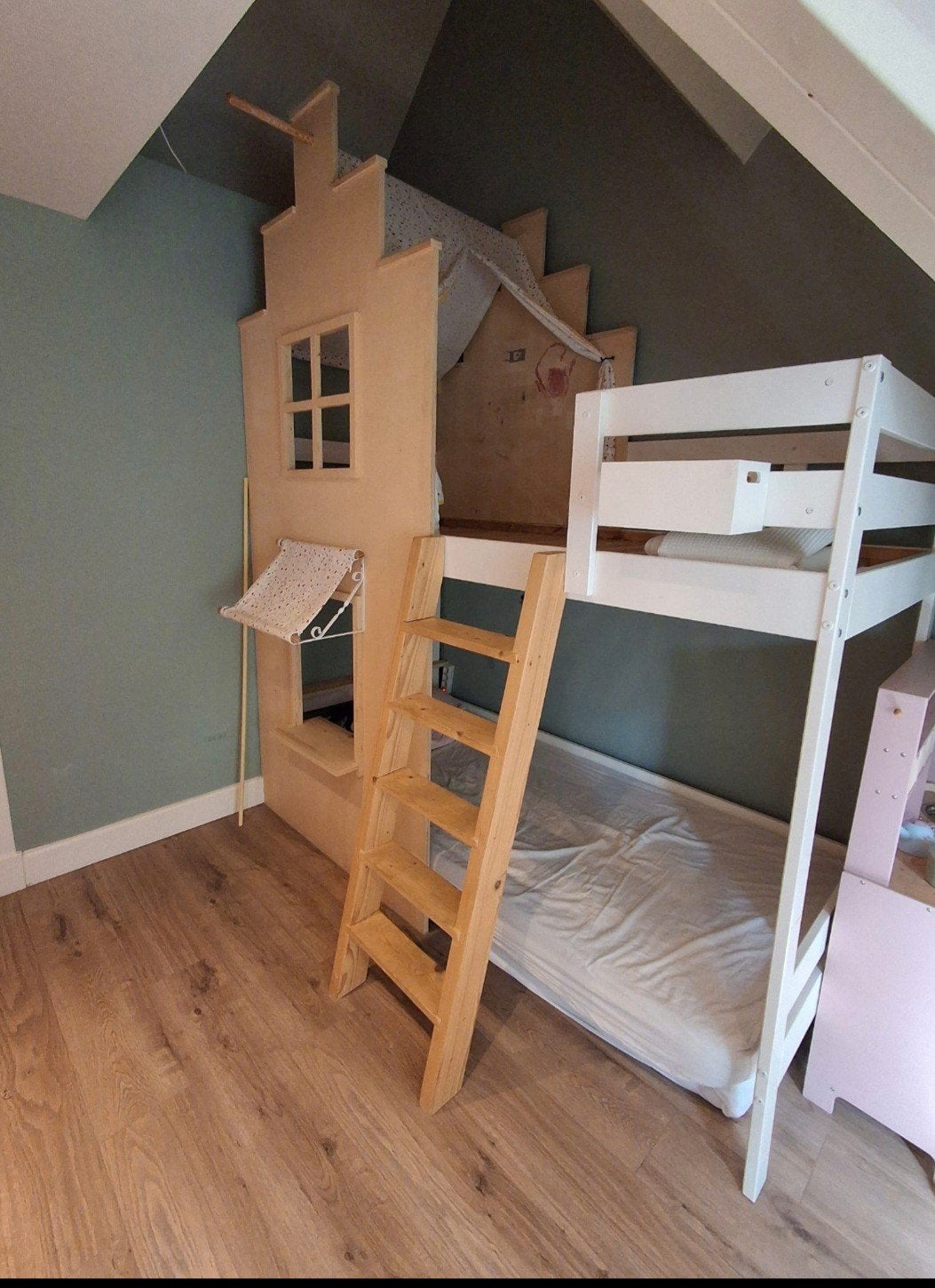 Gratis af te halen huisje hoogslaper/ stapelbed, Ophalen, Gebruikt, 90 cm, Tweepersoons