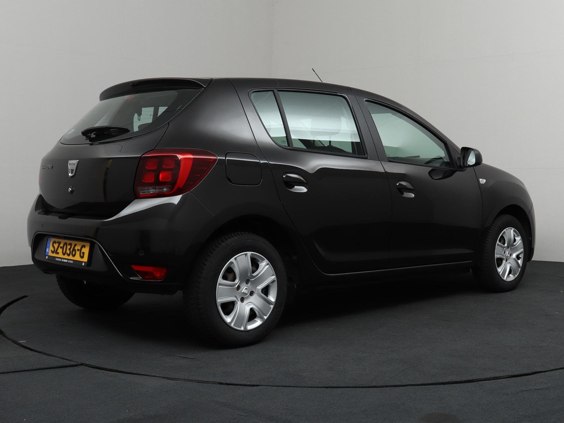 Dacia Sandero 0.9 TCe Bi-Fuel Laureate | Achteruitrijcamera, Voorwielaandrijving, 898 cc, Stof, Euro 6