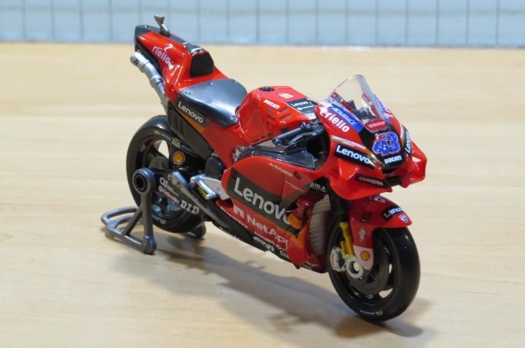 Jack Miller Ducati Lenovo Desmosedici 2022 1:18 maisto, MayCheong, Maisto, Nieuw, Ophalen of Verzenden