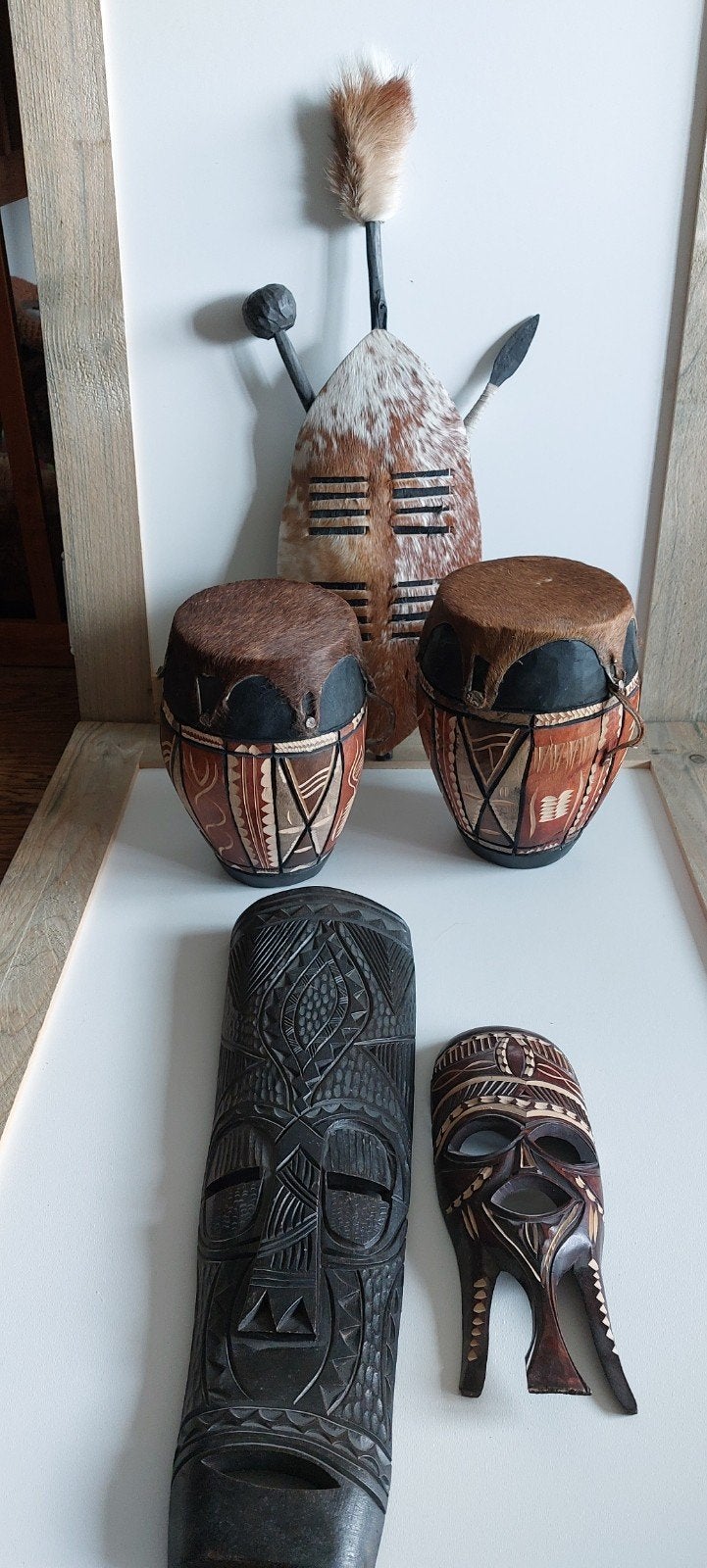 Afrikaanse decoratie set: schild, maskers en trommels, Antiek en Kunst, Ophalen of Verzenden