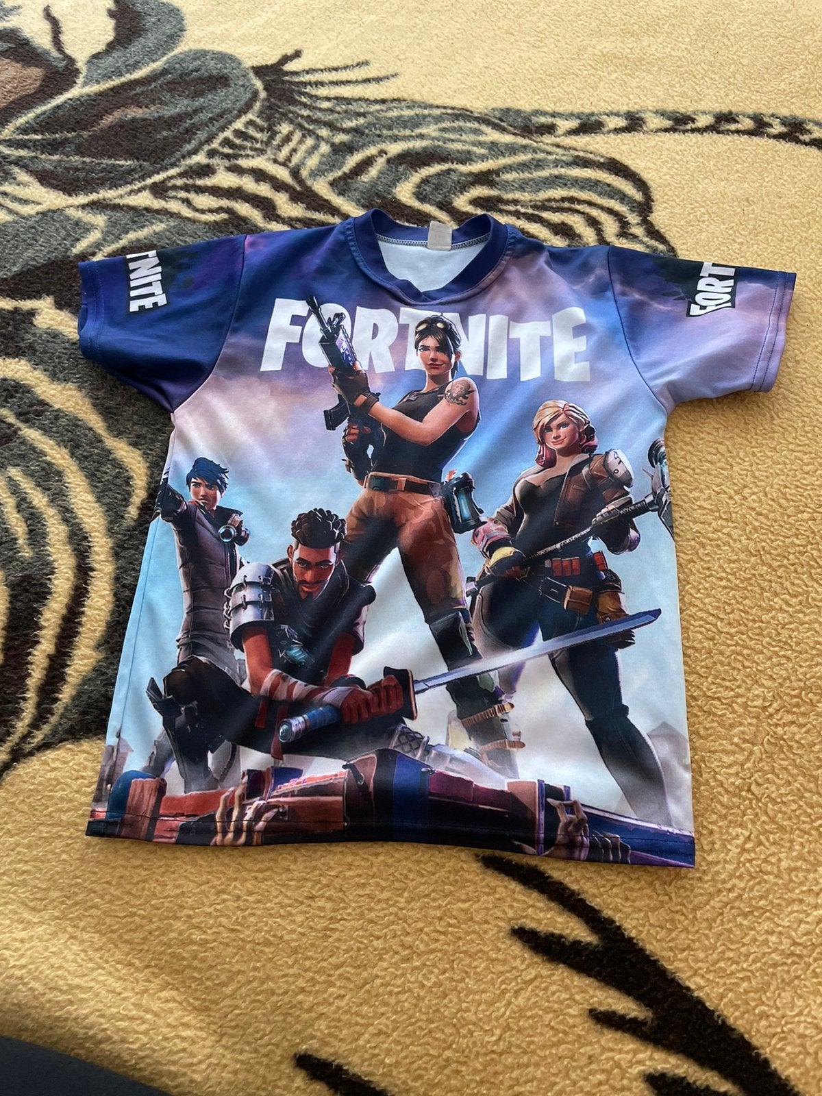 Fortnite t shirt maat 128, Ophalen of Verzenden, Zo goed als nieuw, Jongen, Shirt of Longsleeve
