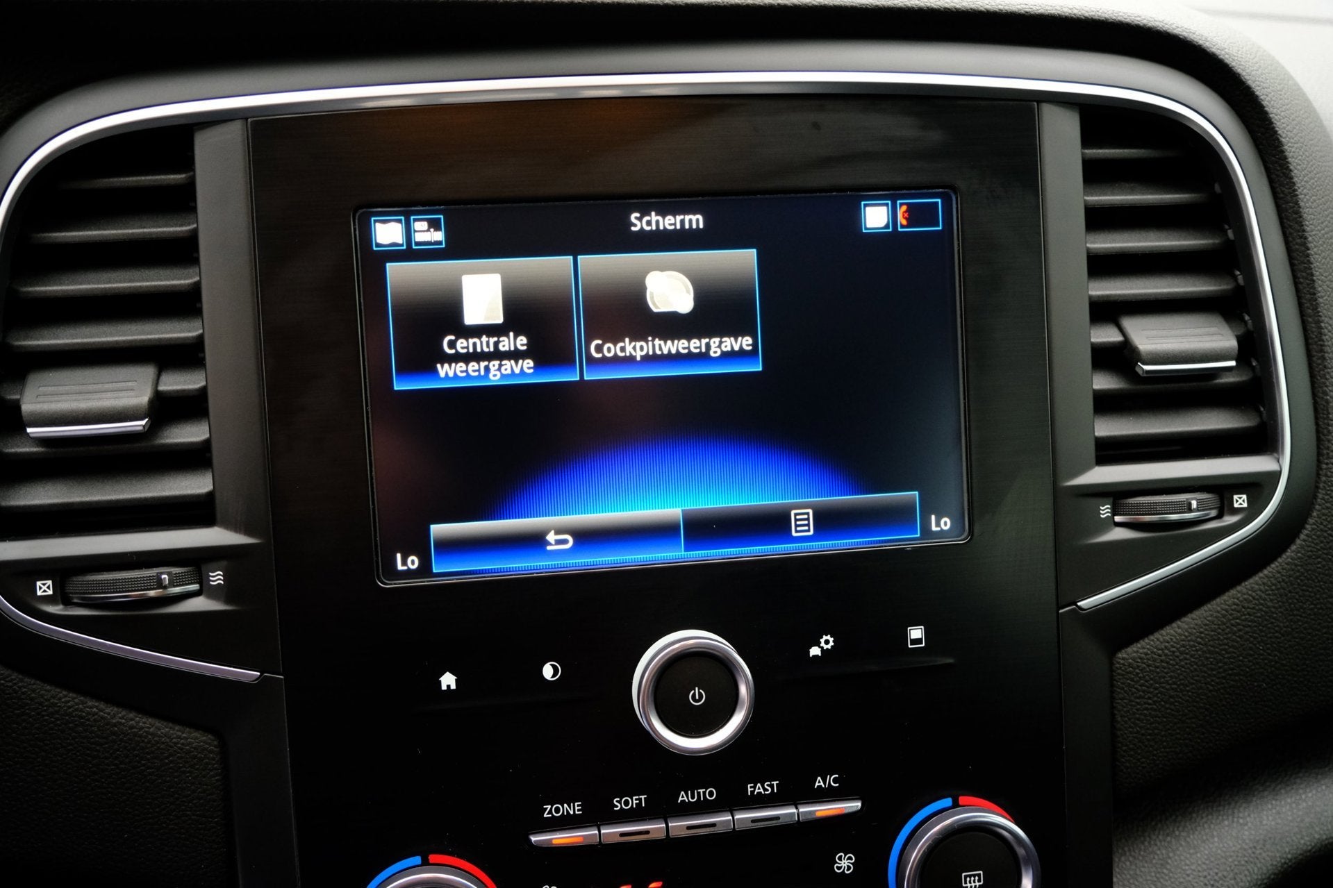 Foto 16 van Renault Mégane 1.3 TCe Zen 5-drs Navi|Clima|Cruise|Trekhaak