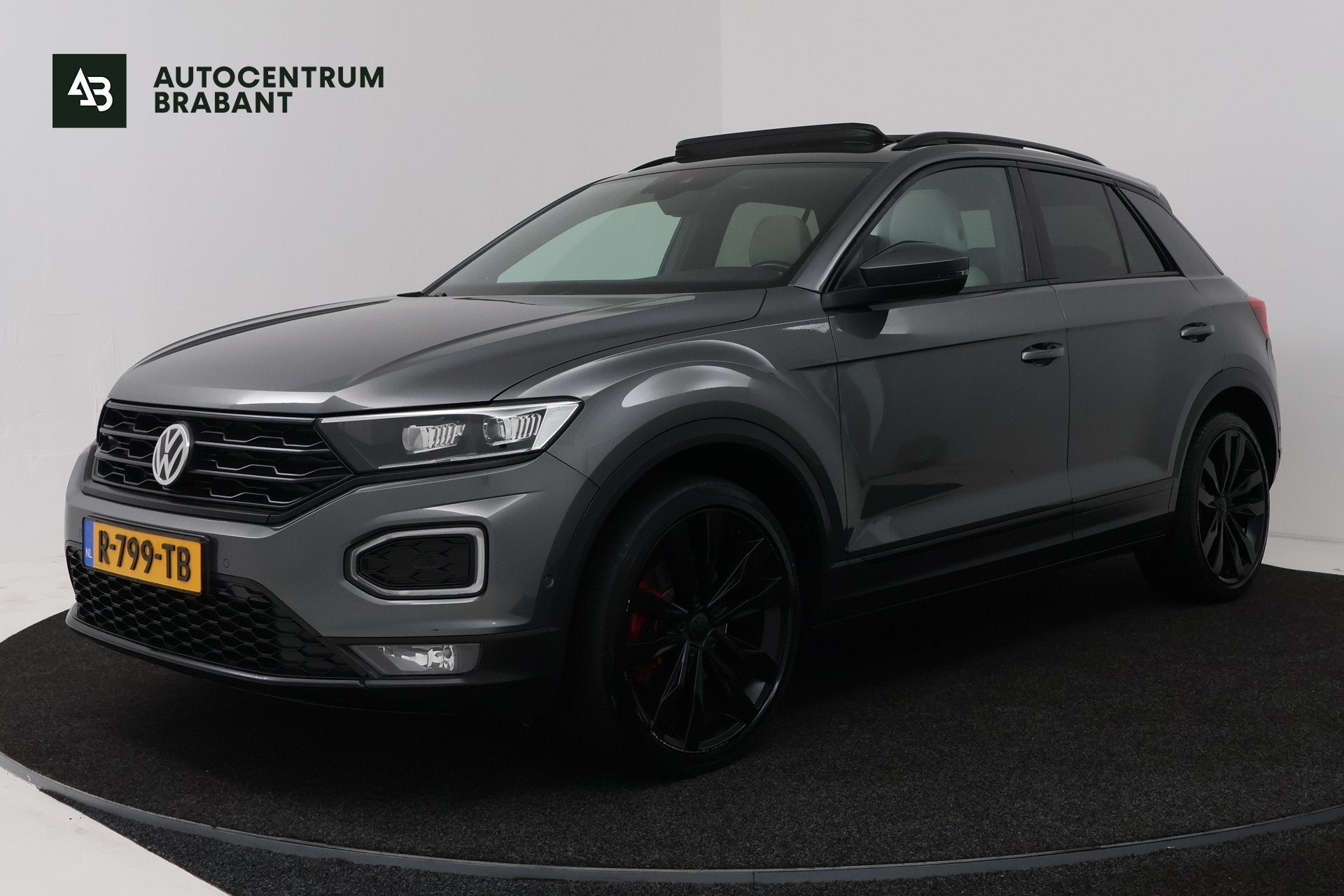 Volkswagen T-Roc 2.0 TSI 4Motion Sport (PANORAMADAK, STOEL/S, Automaat, 15 km/l, Gebruikt, 1984 cc