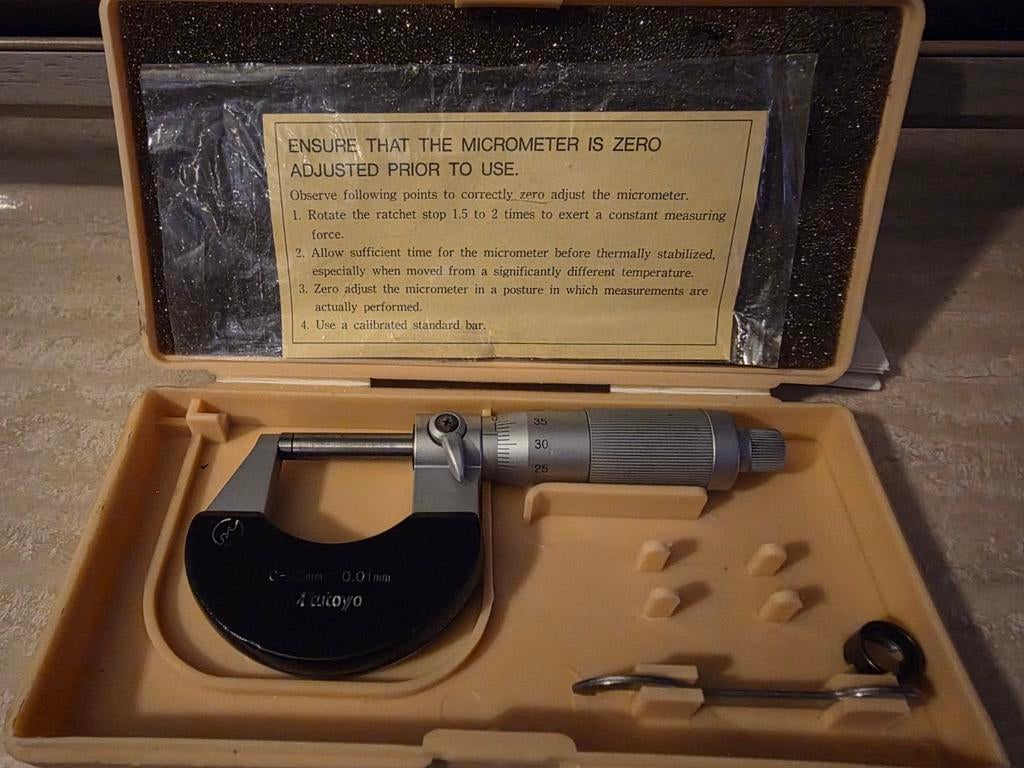 Mitutoyo Micrometer 0-25mm 0.01mm in originele doos, Doe-het-zelf en Verbouw, Meetapparatuur, Ophalen of Verzenden, Afstand