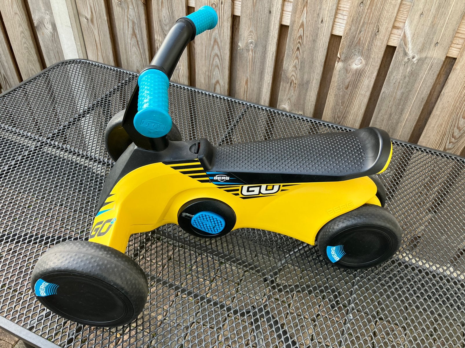 BERG GO 2 Sparx Geel Loopauto en Skelter in één, Ophalen, Gebruikt, Loopfiets