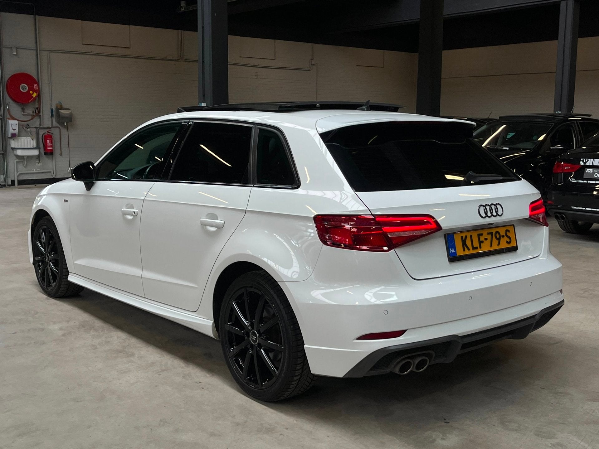 Audi A3 SPORTBACK 35 TFSI Design Luxe Pano/Virtual/Carplay/A, Euro 6, 4 cilinders, 150 pk, Wit