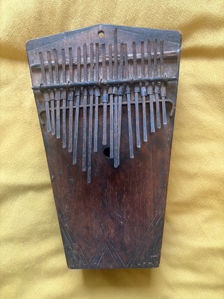 Antiek,Oud Muziekinstrument – Mbira (Shona)Zimbabwe 1815, Ophalen of Verzenden