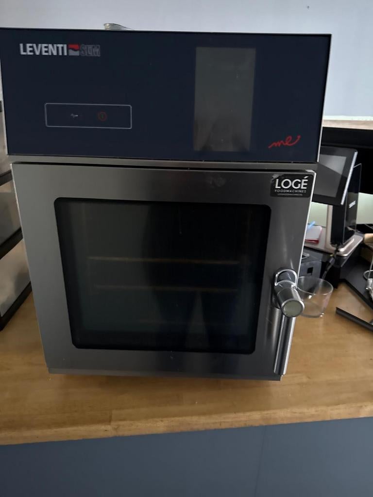 Professionele Leventi Me oven - Zo goed als nieuw, Ophalen of Verzenden