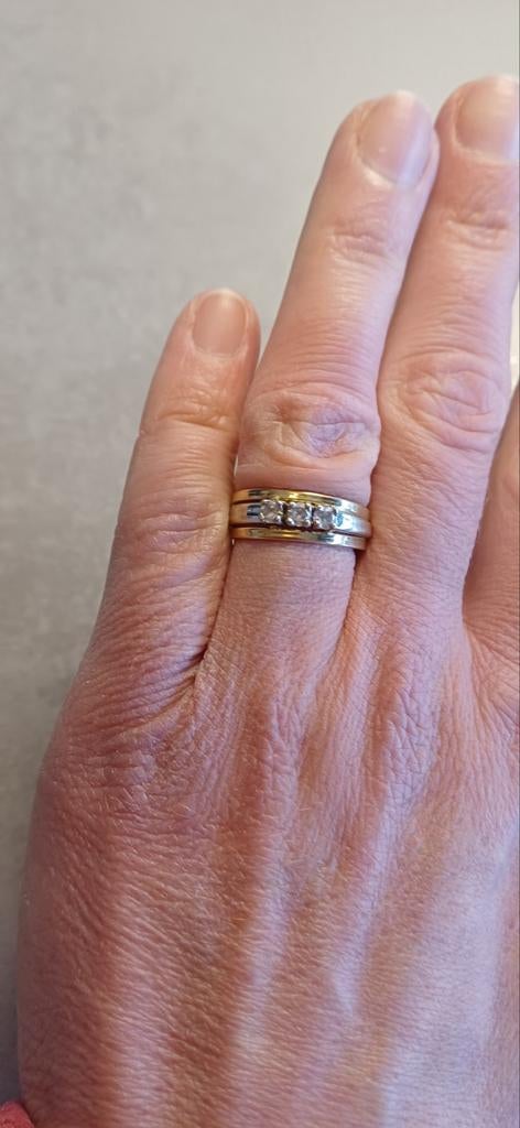 14 karaat gouden bicolor ring met 3 zirkonia's, Sieraden, Tassen en Uiterlijk, Ringen, Ophalen of Verzenden, Zo goed als nieuw