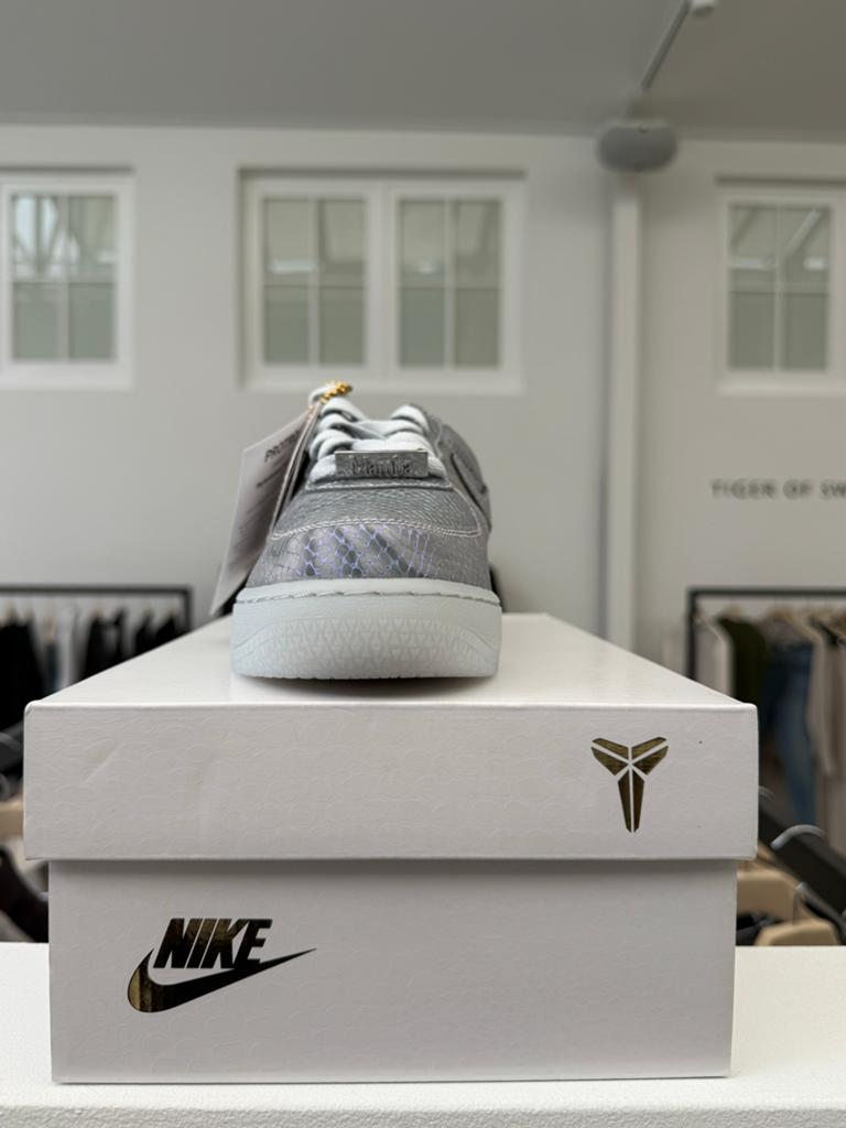 Nike Air Force 1 Low Protro Lent - Kobe Bryant, Ophalen of Verzenden, Nieuw, Overige kleuren, Sneakers of Gympen