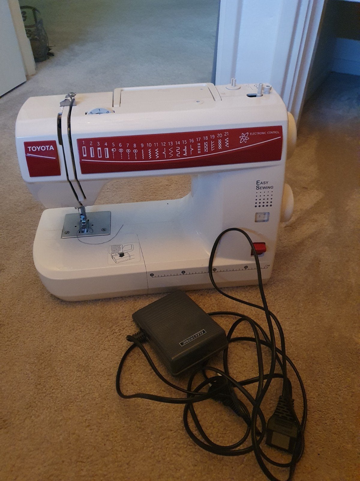 Toyota Easy Sewing naaimachine, Ophalen, Gebruikt, Naaimachine, Overige merken