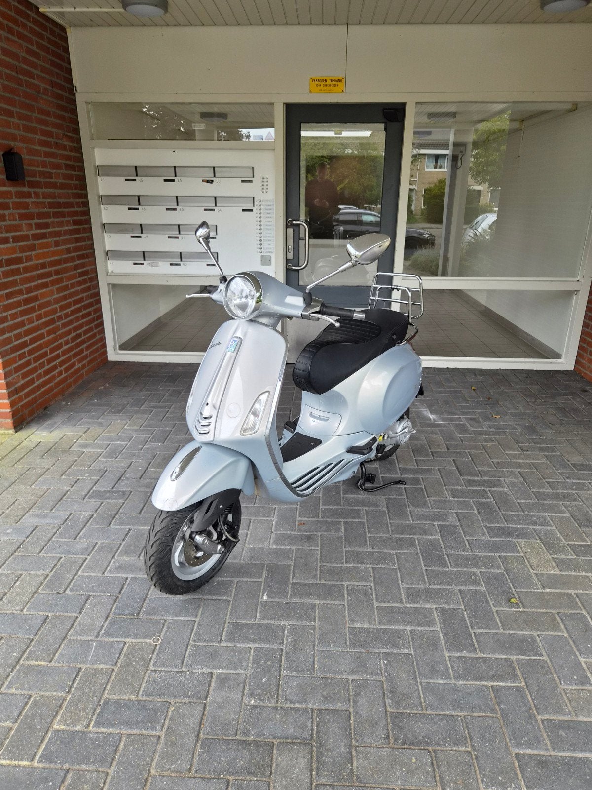 Vespa primavera (2016), Fietsen en Brommers, Ophalen, Gebruikt, Overige modellen, Benzine