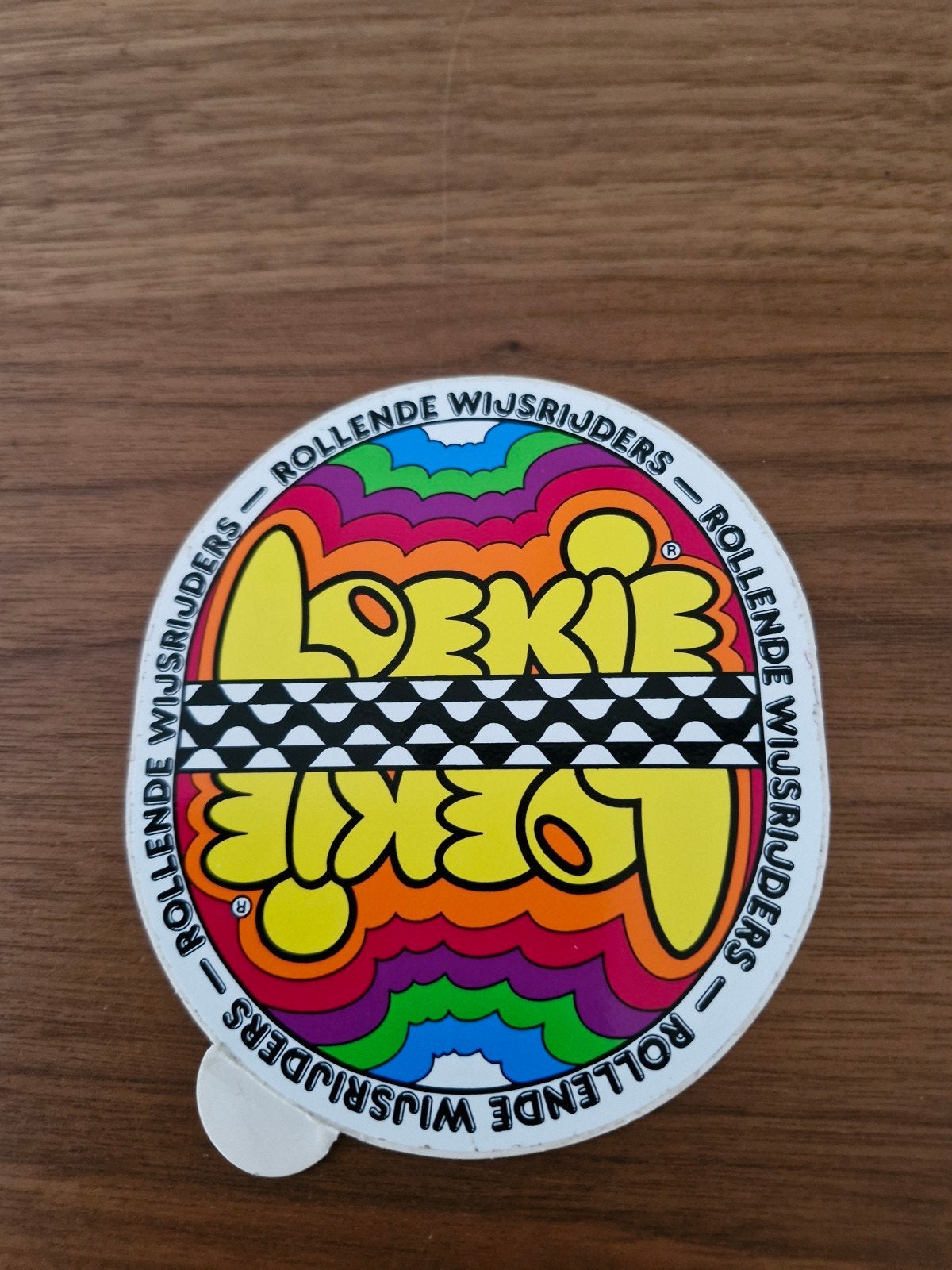 10733 Vintage Loekie Rollende Wijsridders Sticker, Verzamelen, Stickers, Ophalen of Verzenden, Zo goed als nieuw, Strip of Tekenfilm