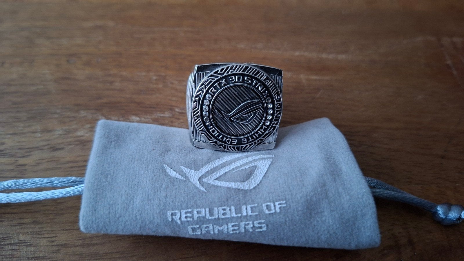 3 x ASUS ROG GAMING ringen, Ophalen of Verzenden