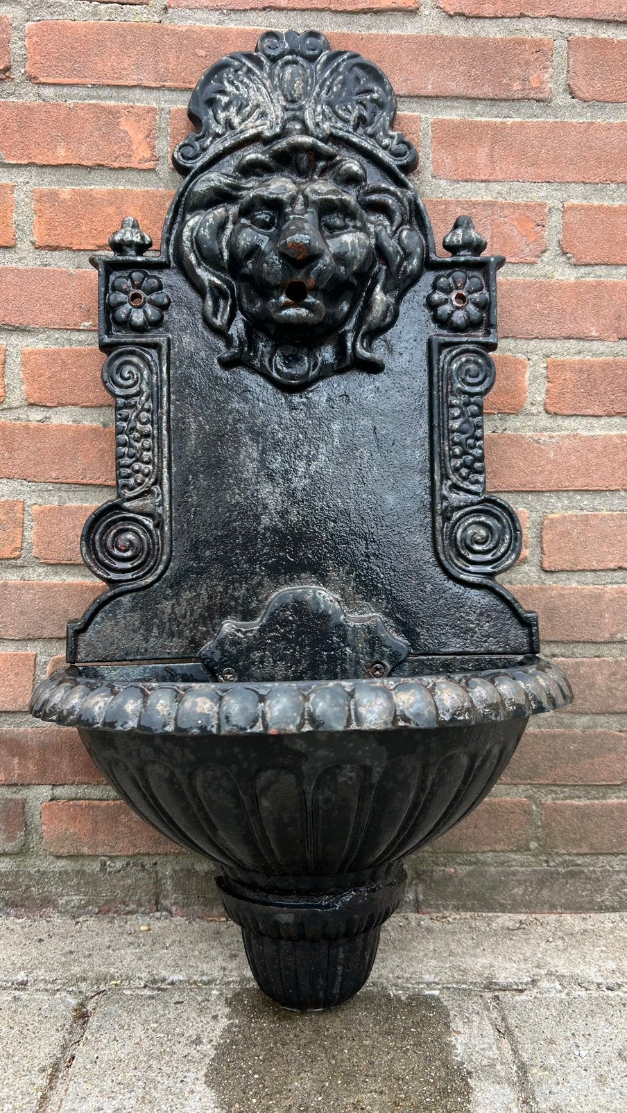 Gietijzeren wand fontein leeuwenkop, Ophalen, Zo goed als nieuw, Gietijzer, Fontein