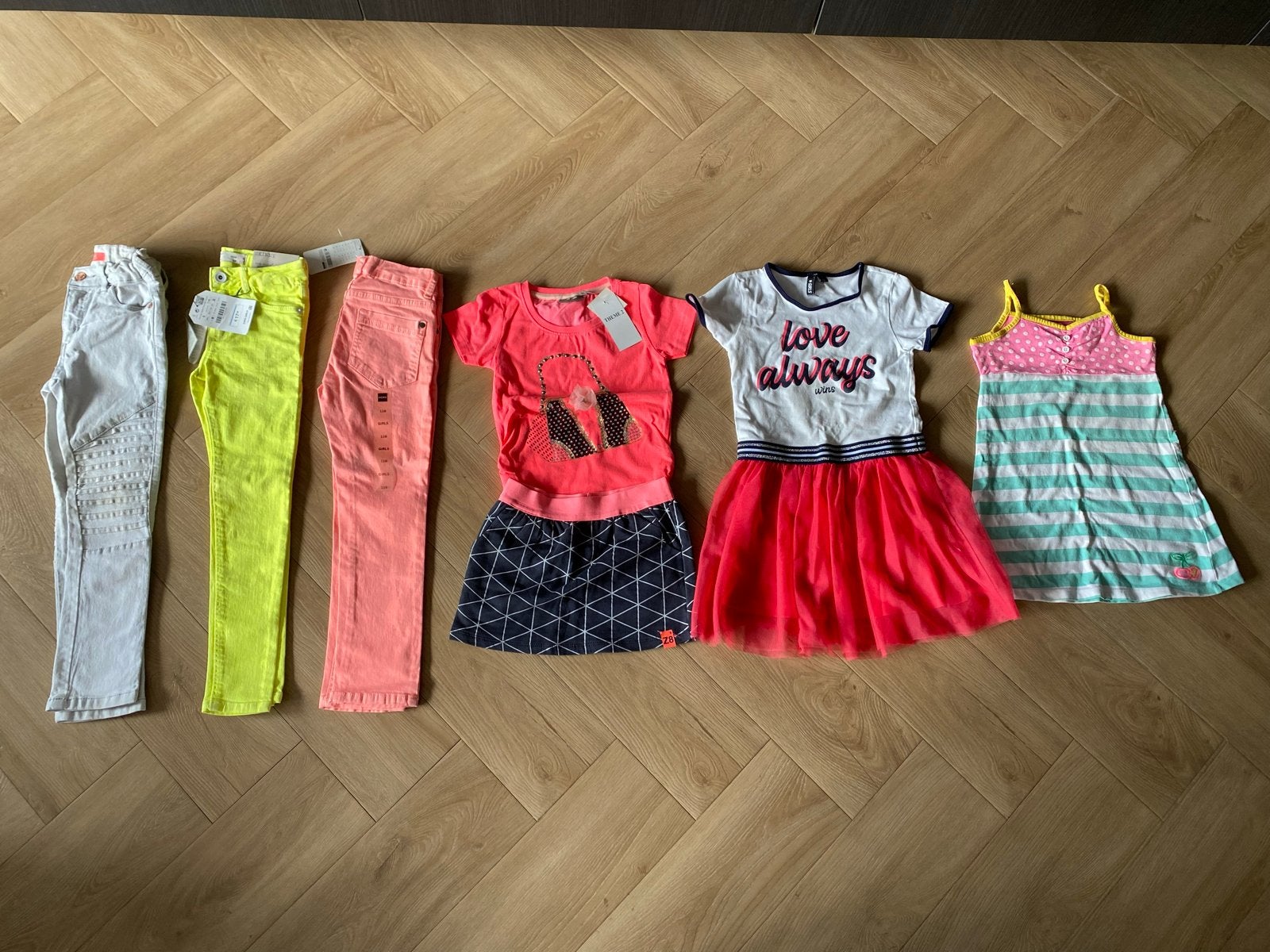 Leuke set kleding Zara, Z8, Jubel - Maat 116 (deels nieuw), Kinderen en Baby's, Ophalen of Verzenden, Nieuw, Meisje, Setje