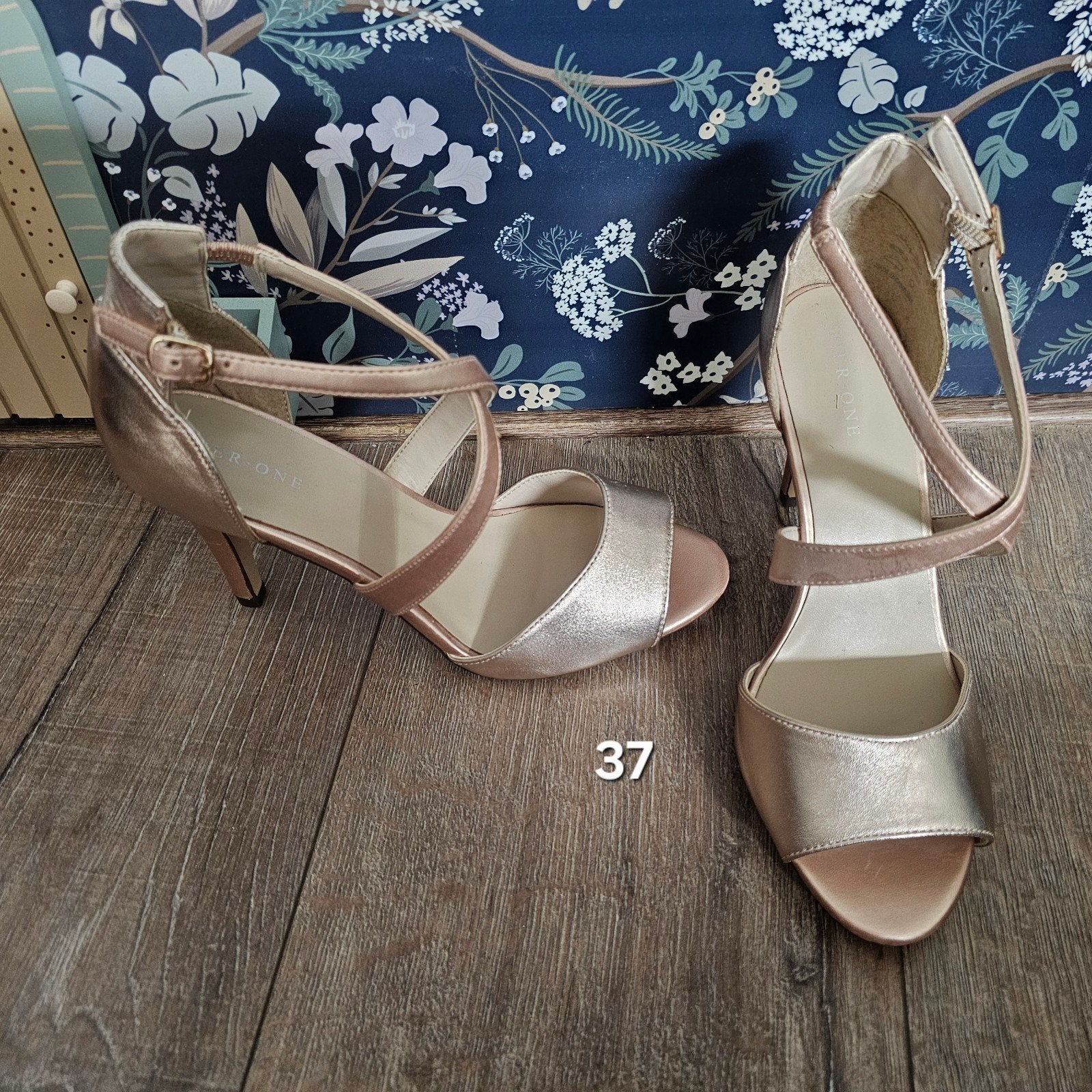 Roségouden Sandalen met Hak maat 37, Overige kleuren, Zo goed als nieuw, Pier One, Sandalen of Muiltjes