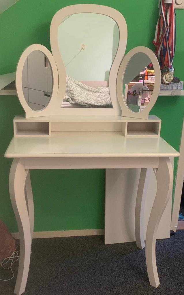 Leuke kaptafel met spiegel voor kinder- of tienerkamer, Ophalen, Gebruikt, 50 tot 100 cm, 100 tot 150 cm