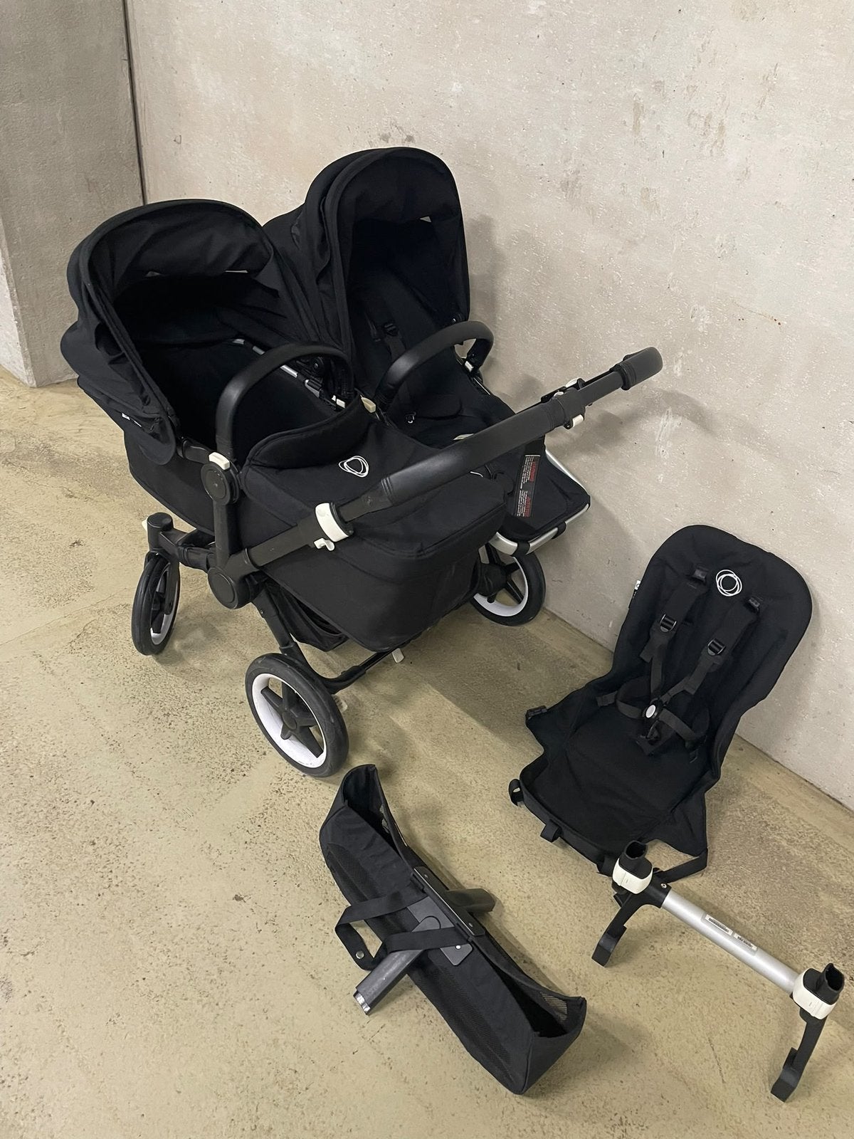 Bugaboo donkey duo zwart, Support@bugaboo.com, Gebruikt, Paasheuvelweg 9a 1105 Be Amsterdam Nederland, Bugaboo