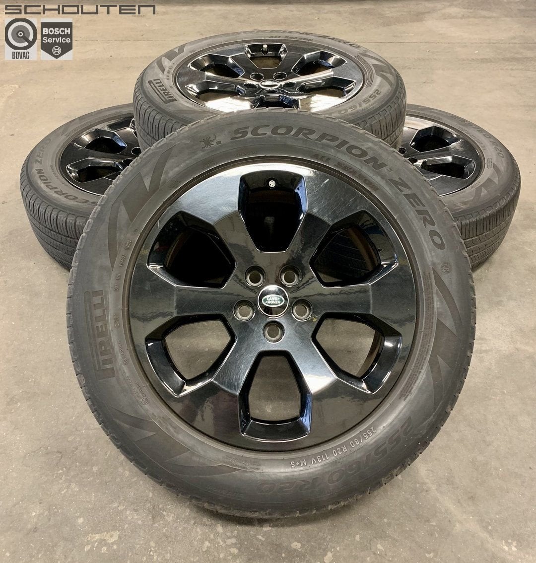 20" Land Rover Defender 255/60/R20 Pirelli All-season, Auto-onderdelen, Ophalen, Gebruikt, 255 mm, -