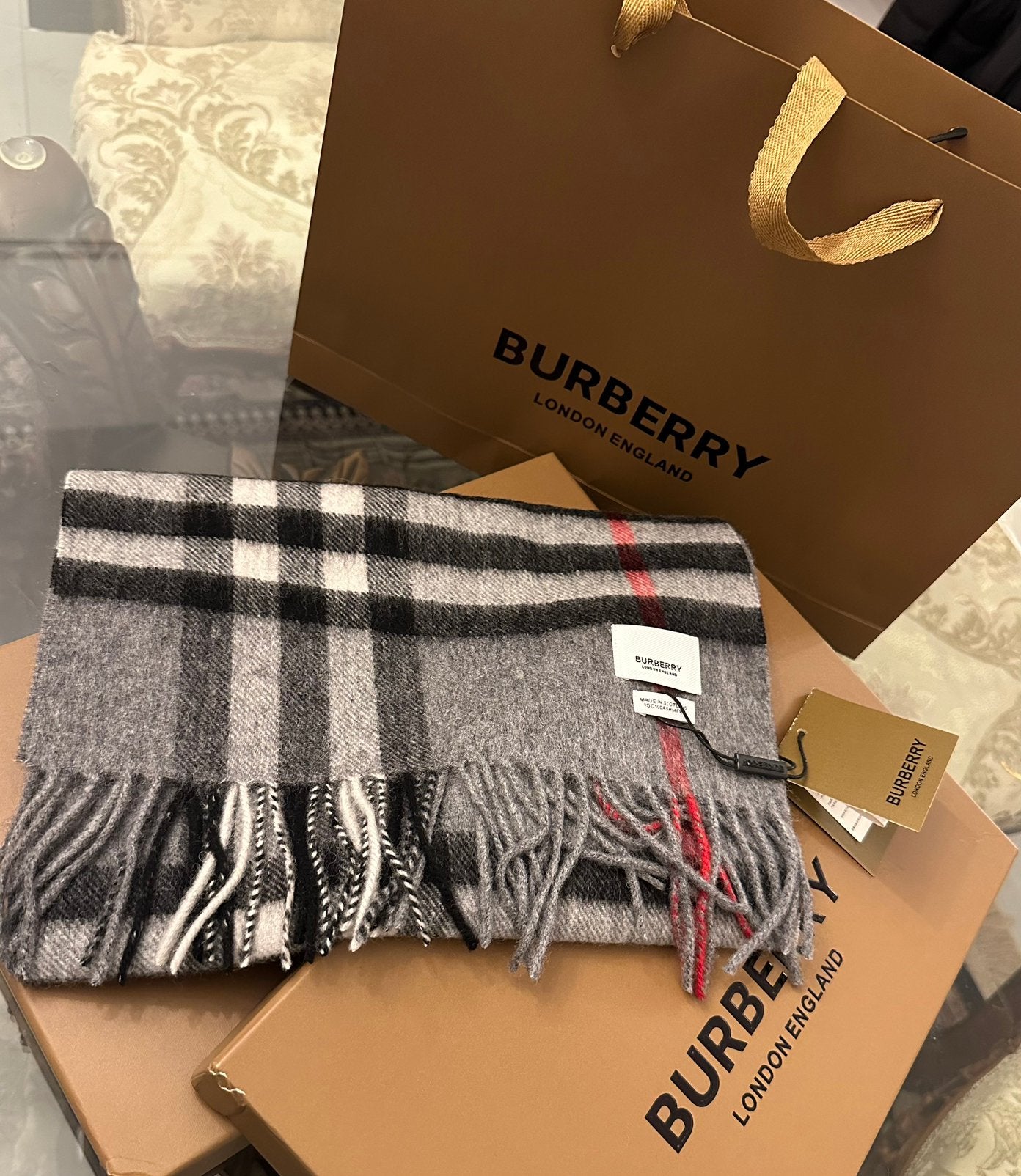 Burberry london sjaal cashmere inclusief doos en tasje, Kleding | Heren, Ophalen of Verzenden, Nieuw, Overige maten, Sjaal
