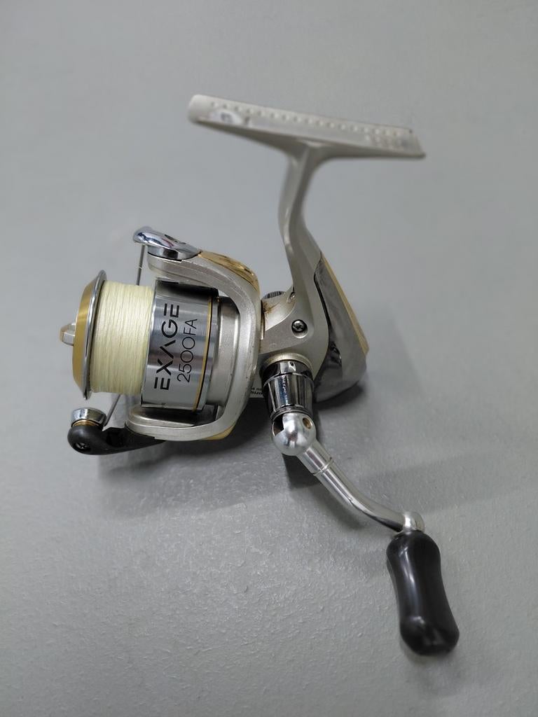Mooie Shimano Exage 2500FA 4bb spinmolen + reserve spoel, Watersport en Boten, Hengelsport | Roofvissen, Ophalen of Verzenden