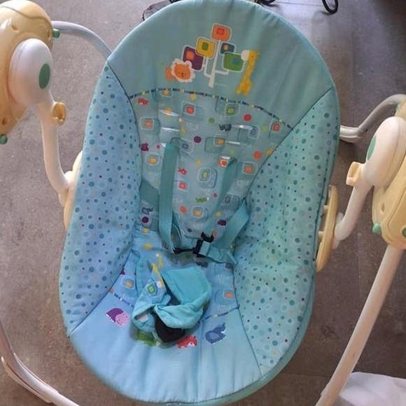 Gratis baby wipper met geluid en swingfunctie, Gebruikt, Schommelstoel, Met gordel(s) of riempje(s), Ophalen