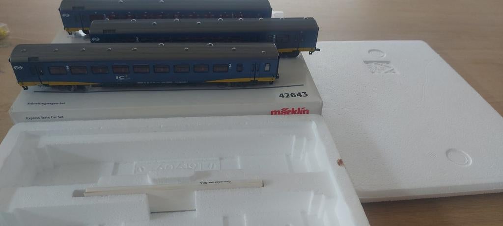 3 delige Märklin NS ic plus rijtuigenset artnr 42643 in ovp, Wisselstroom, Wagon, Ophalen of Verzenden, Zo goed als nieuw