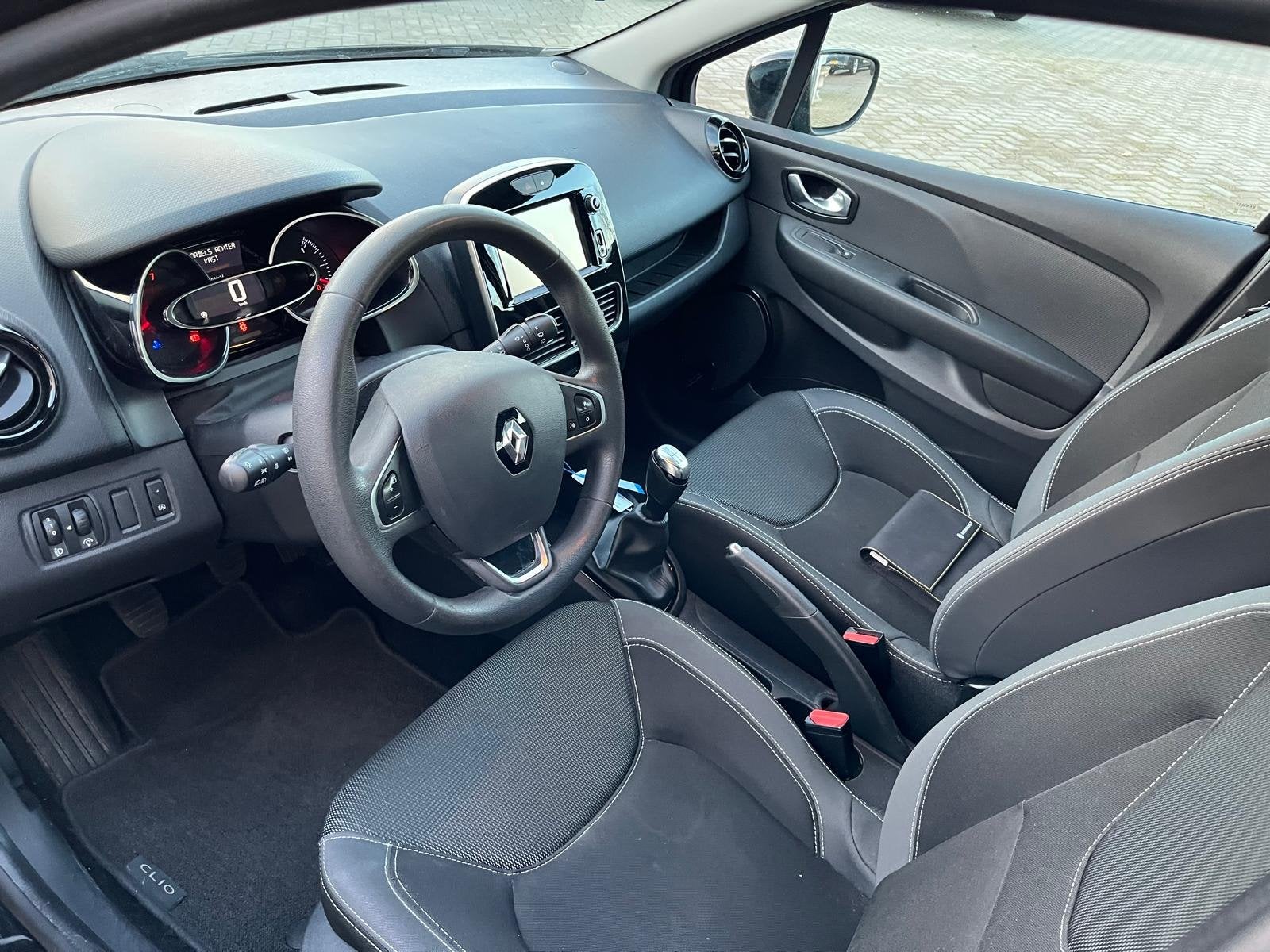 Renault Clio Estate 0.9 TCe Zen Airco / Led / Cruise, Voorwielaandrijving, 898 cc, 1063 kg, Gebruikt