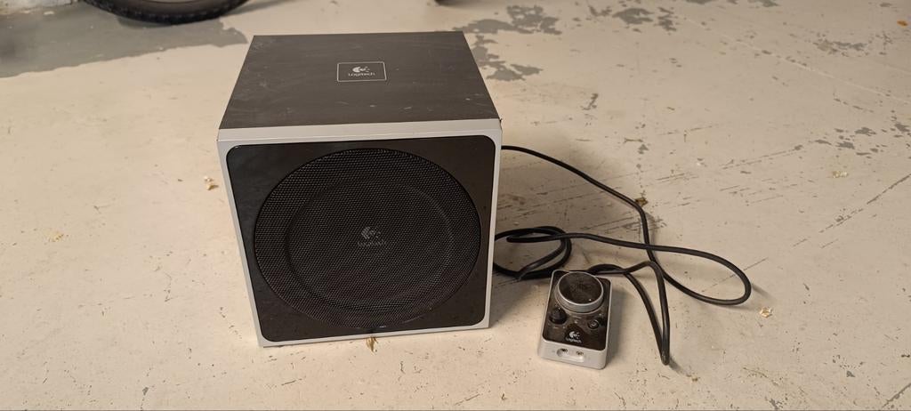 Logitech Z4 Subwoofer met bedieningspaneel, Audio, Tv en Foto, Luidsprekers, Overige merken, Gebruikt, Subwoofer, Ophalen of Verzenden